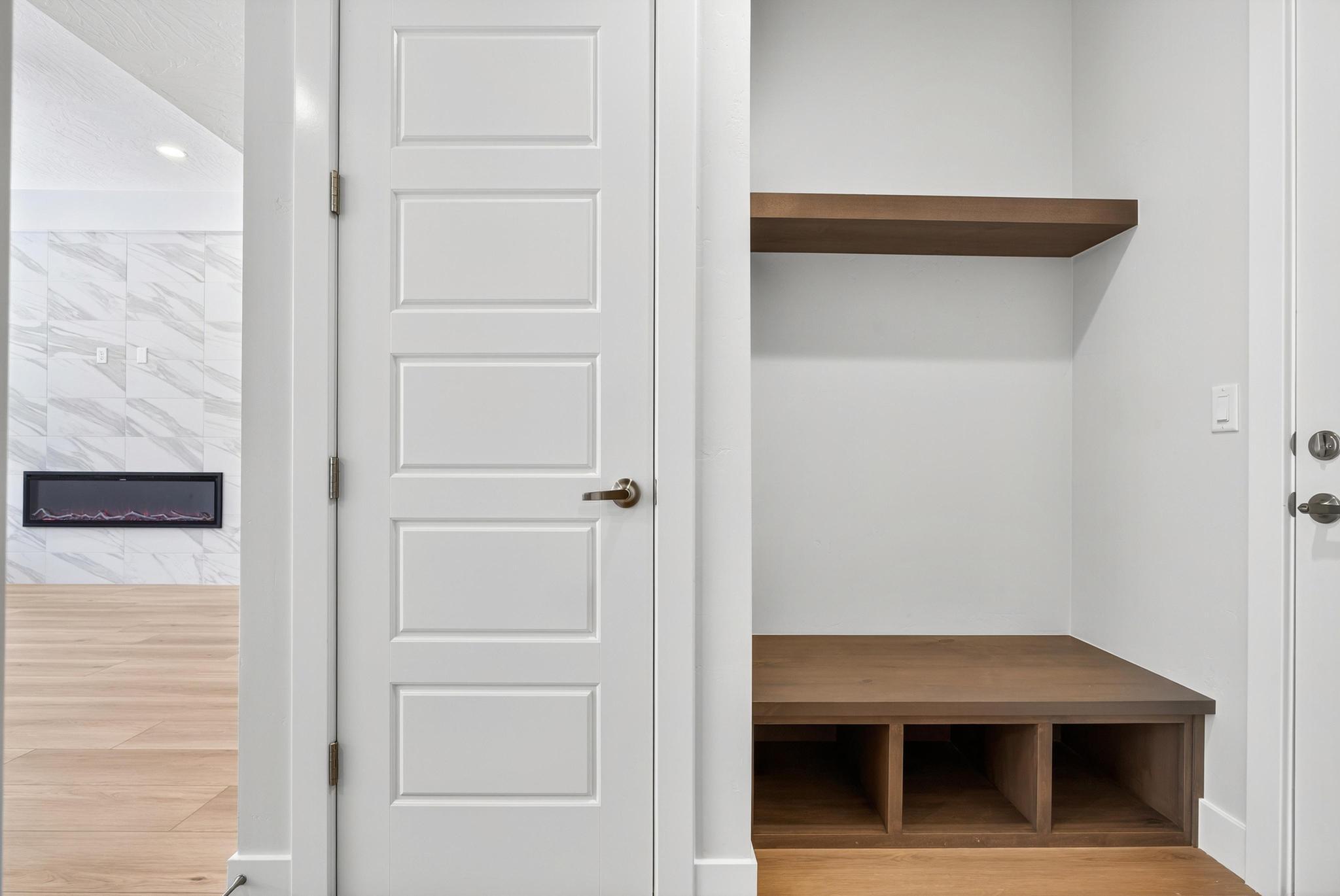 SCENIC POINTE - Residential