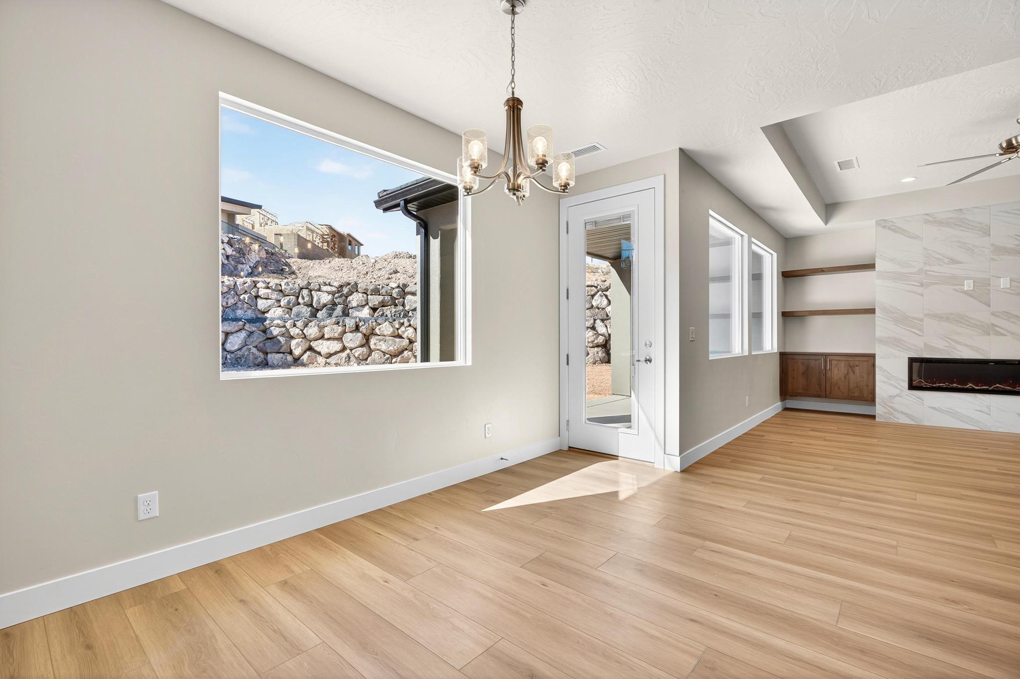 SCENIC POINTE - Residential