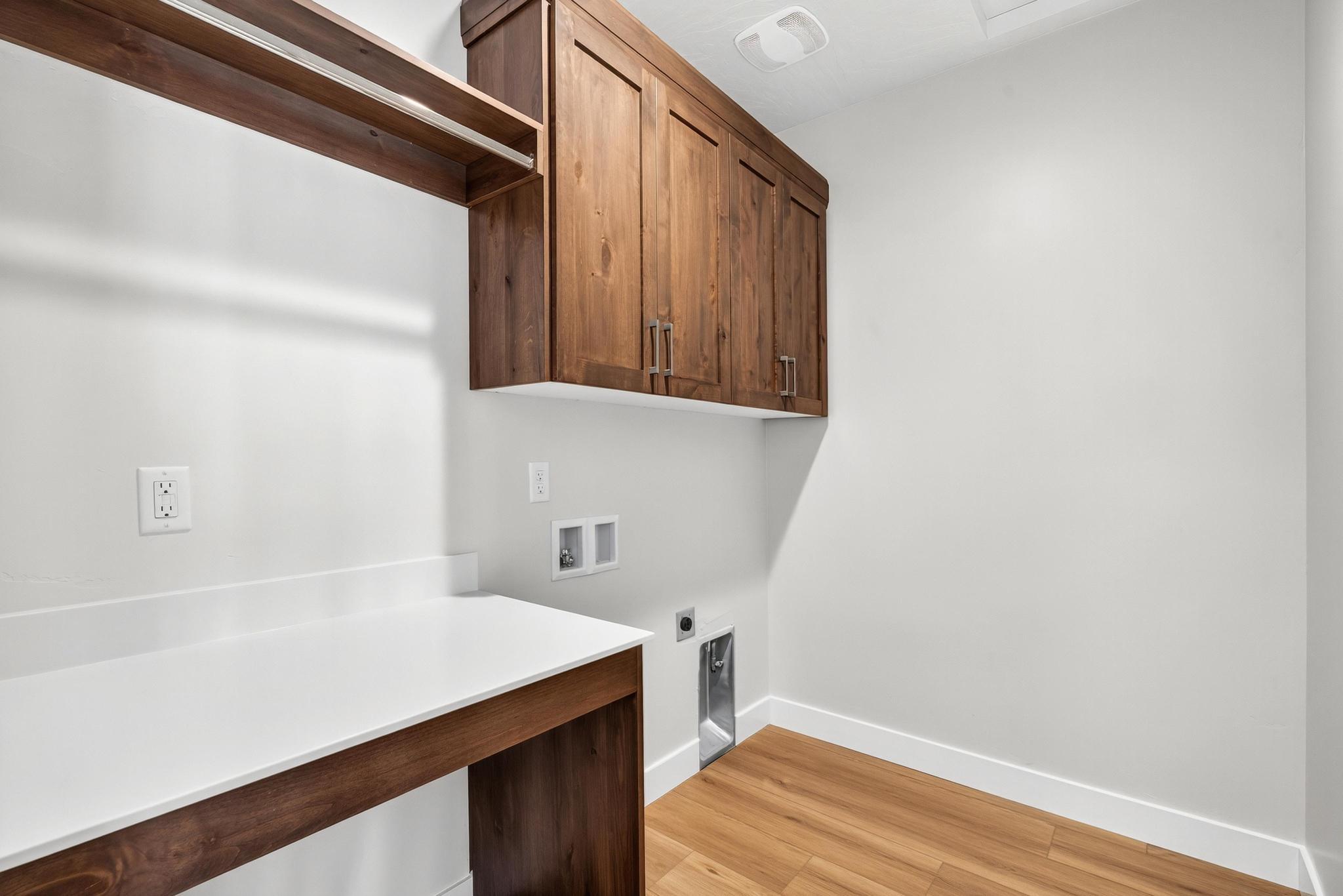 SCENIC POINTE - Residential