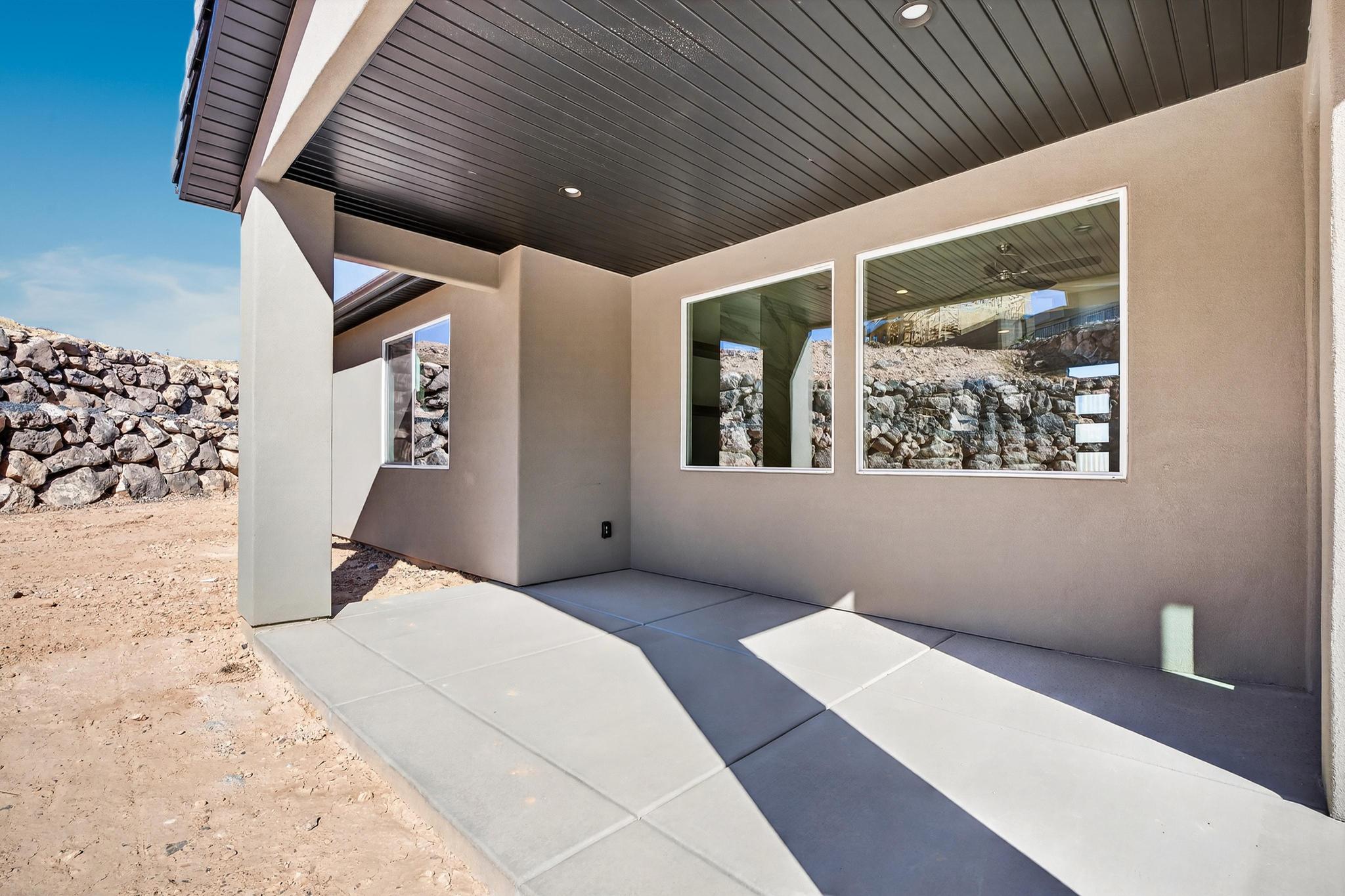 SCENIC POINTE - Residential