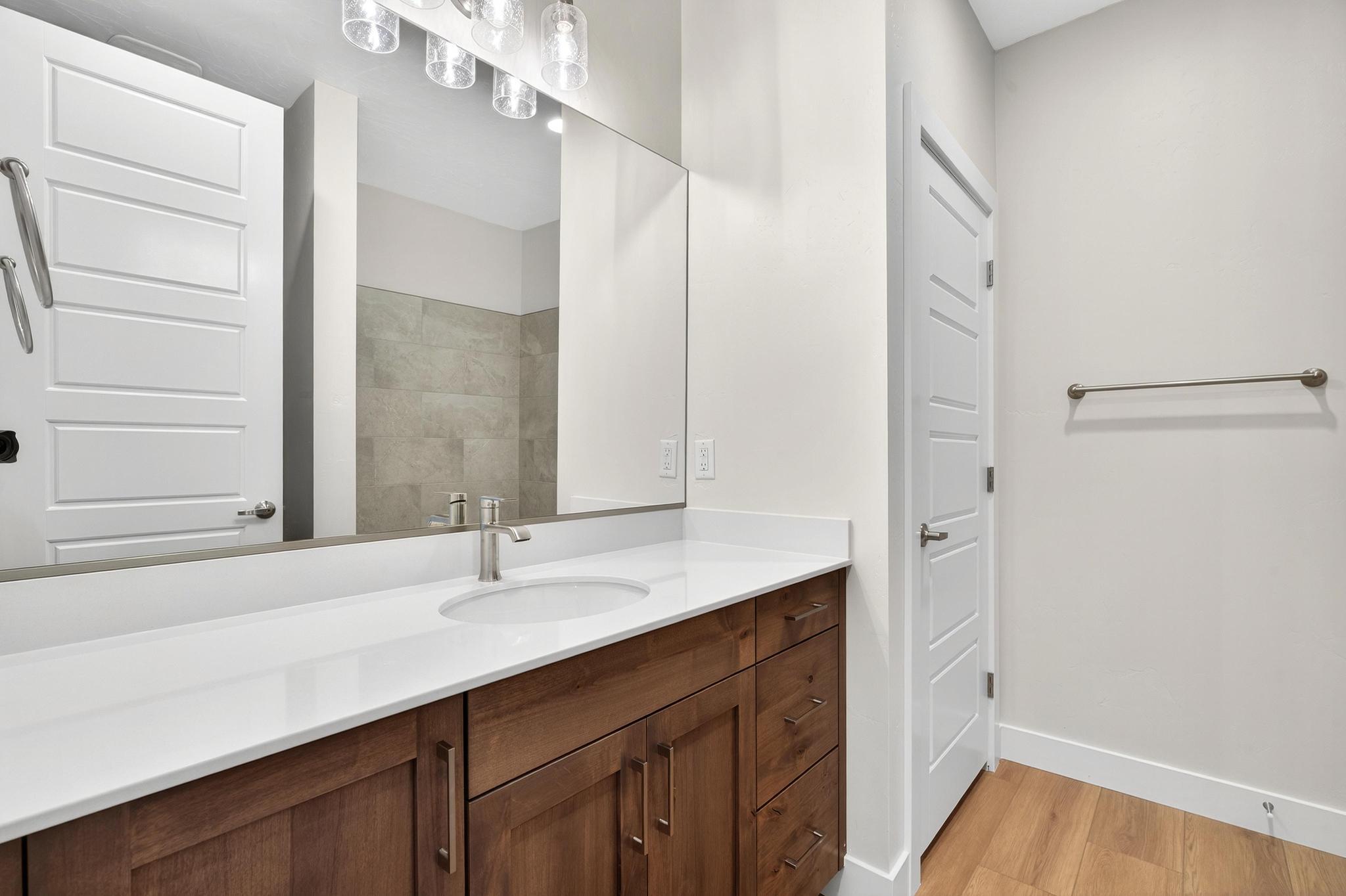 SCENIC POINTE - Residential