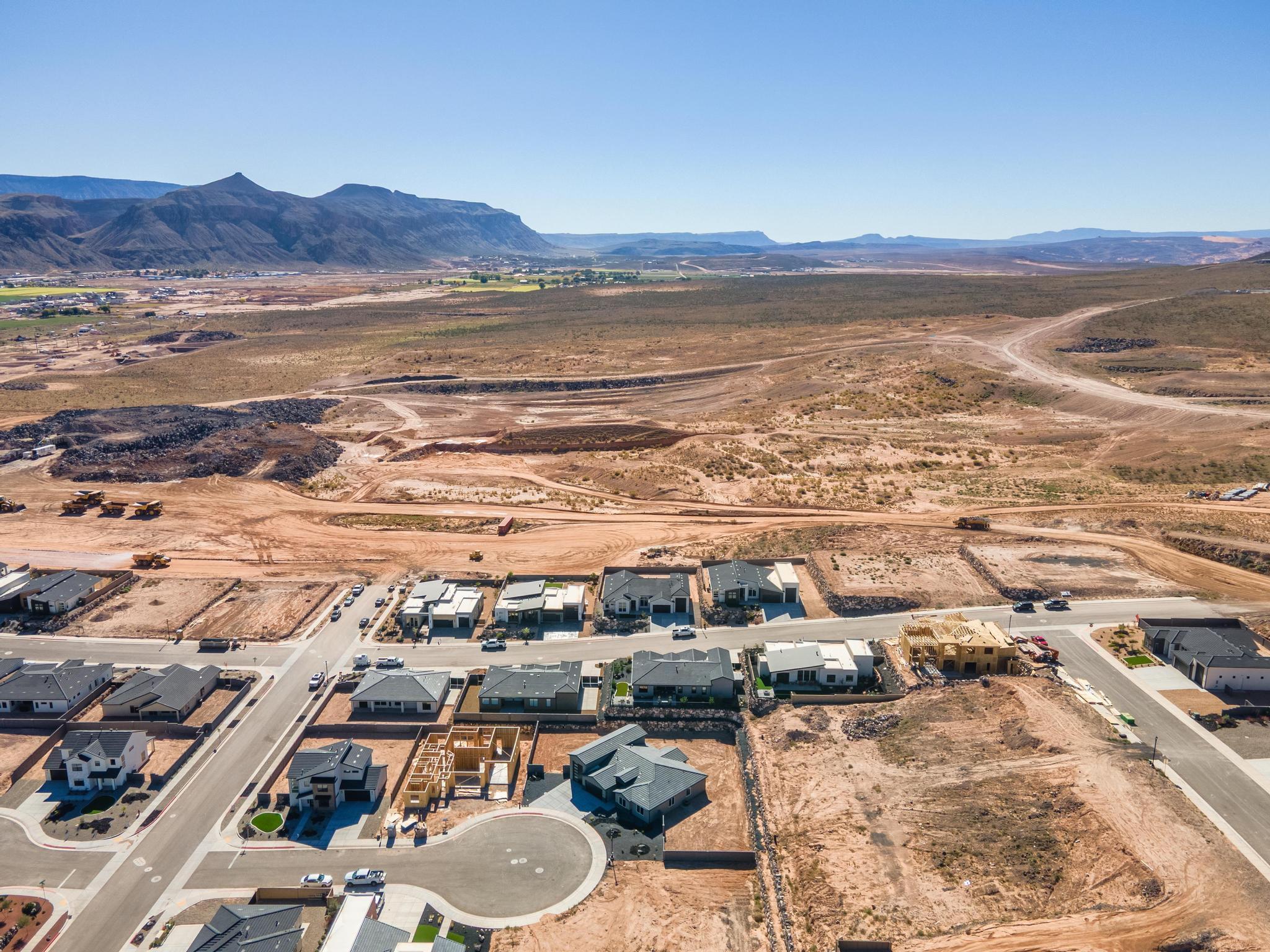 SCENIC POINTE - Residential