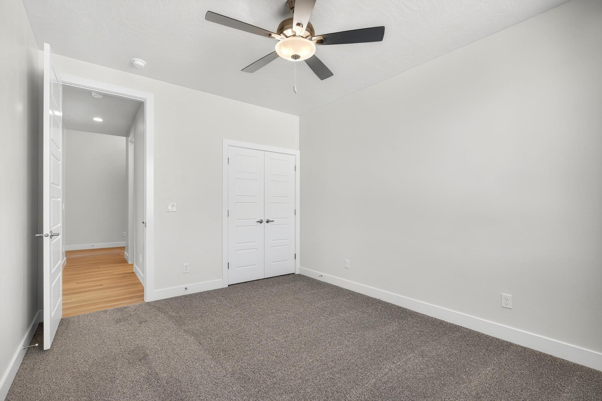 SCENIC POINTE - Residential