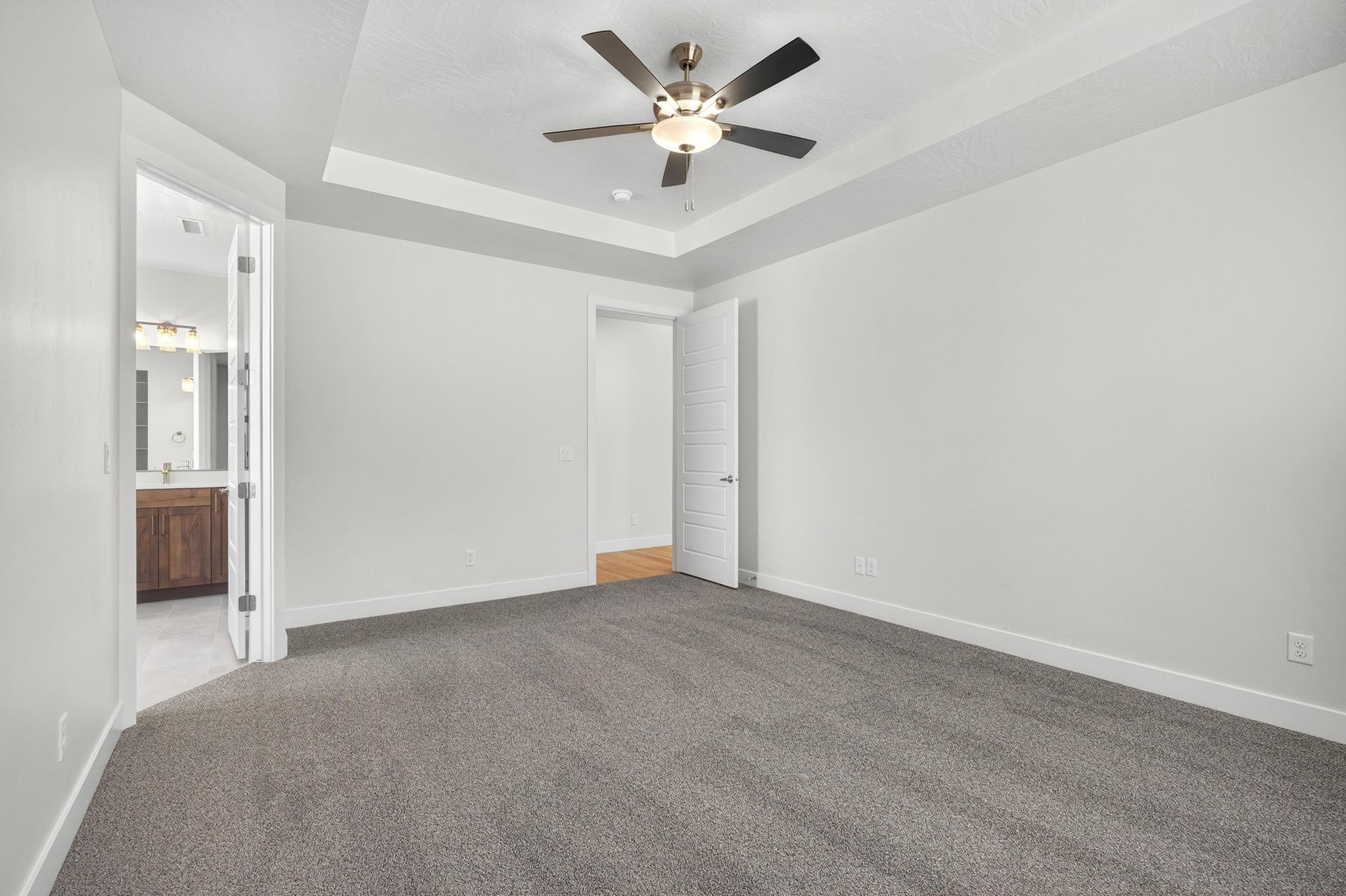 SCENIC POINTE - Residential