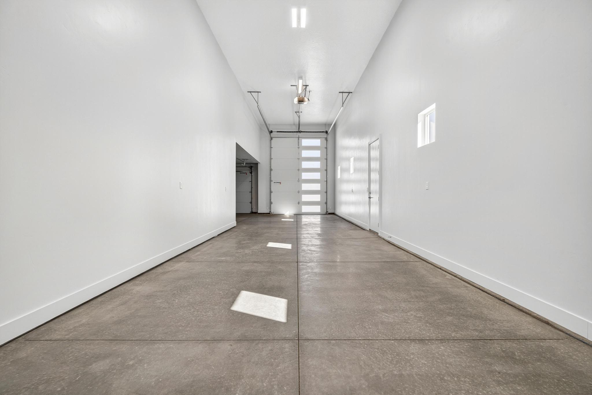 SCENIC POINTE - Residential