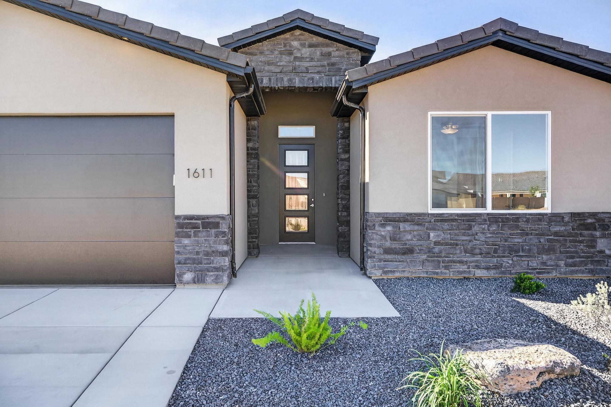 SCENIC POINTE - Residential