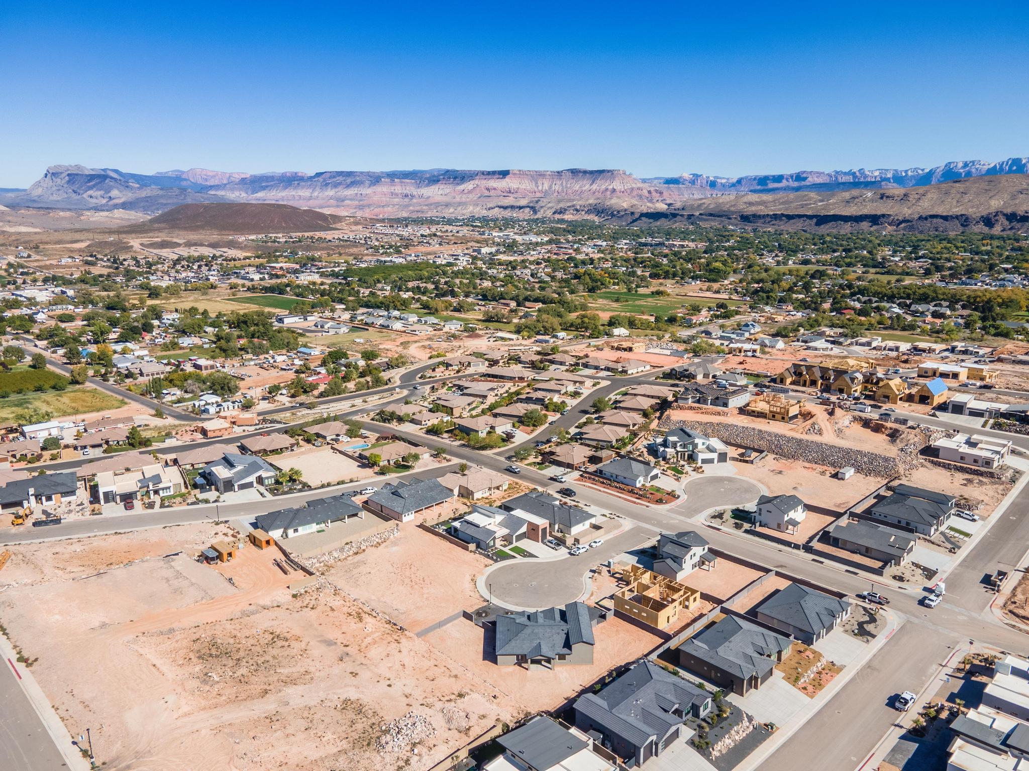 SCENIC POINTE - Residential