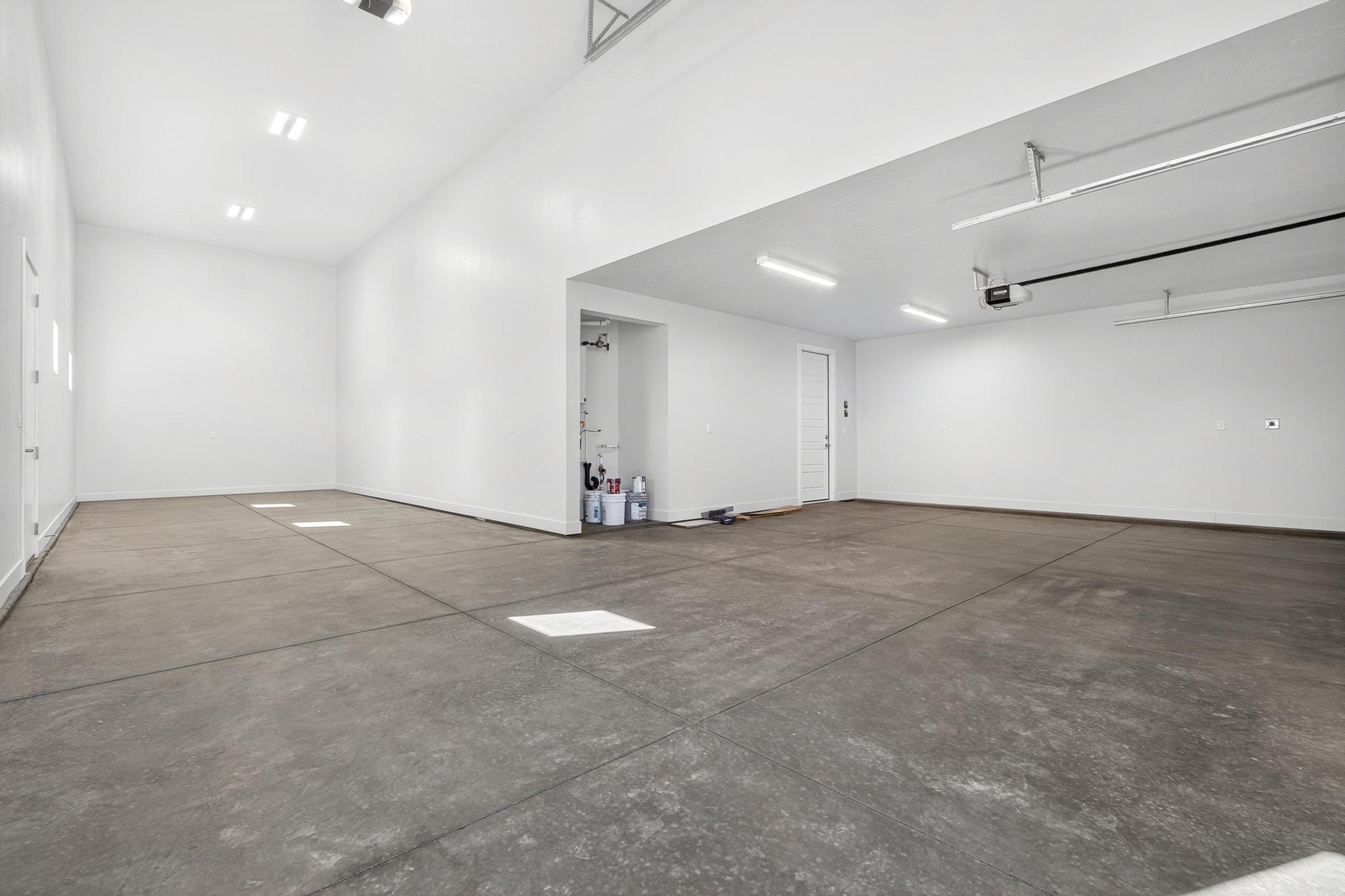 SCENIC POINTE - Residential