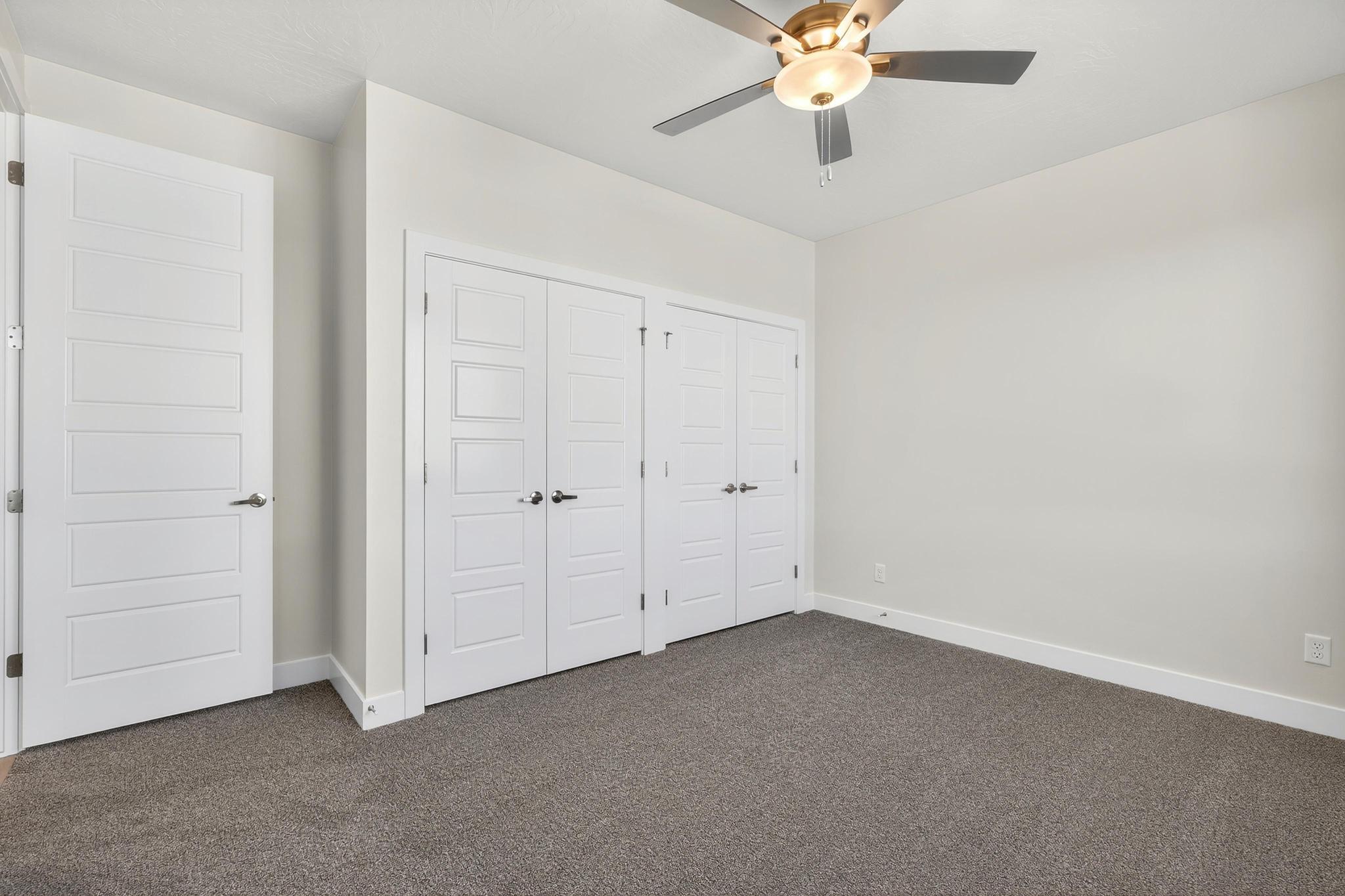 SCENIC POINTE - Residential