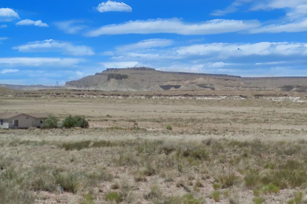 Photo of 7426 W Guava, Big Water, UT 84741 (MLS # 25-266291)