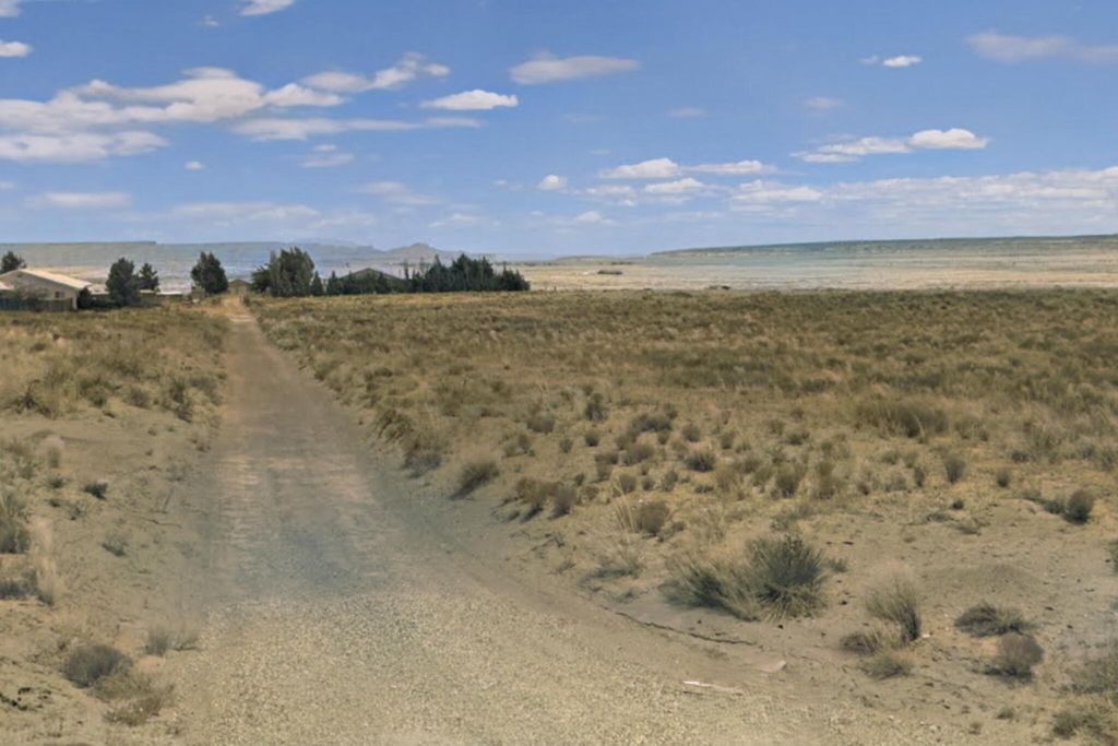 Photo of 7426 W Guava, Big Water, UT 84741 (MLS # 25-266291)
