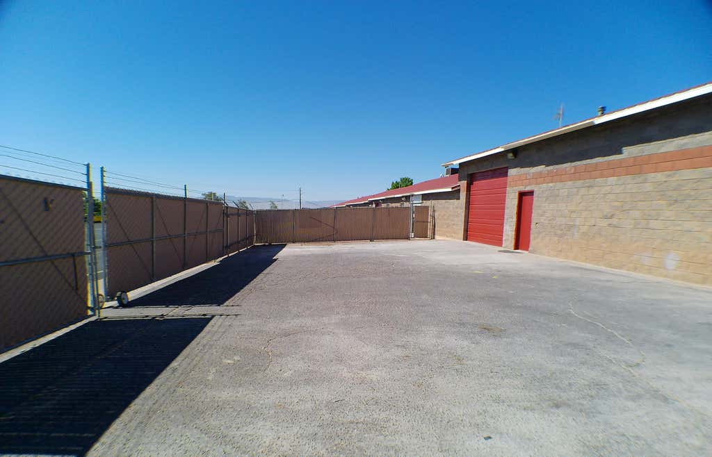 Photo of 635 Redrock RD, Saint George, UT 84770 (MLS # 26-275271)