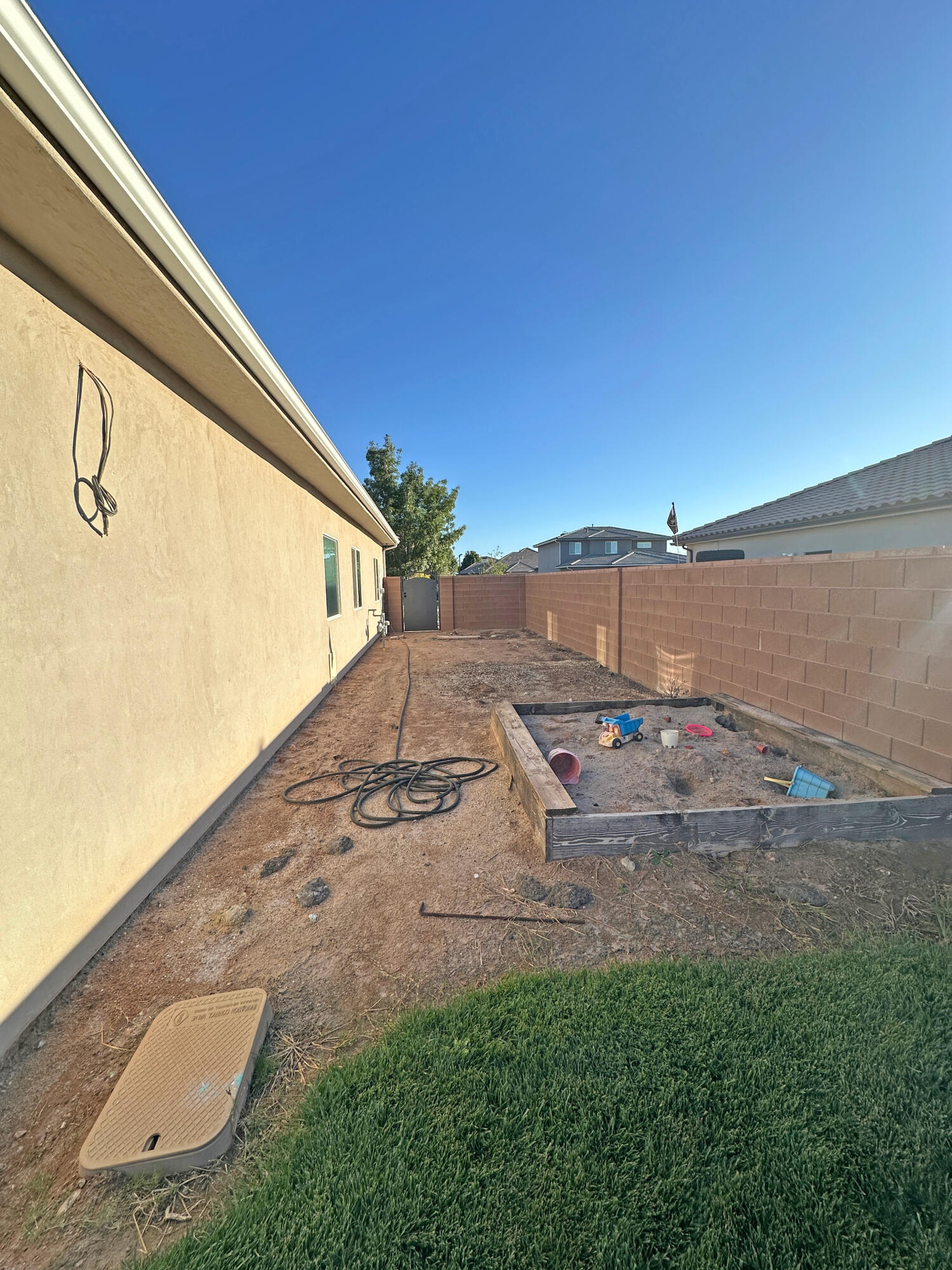 BROOKHAVEN FIELDS - Residential