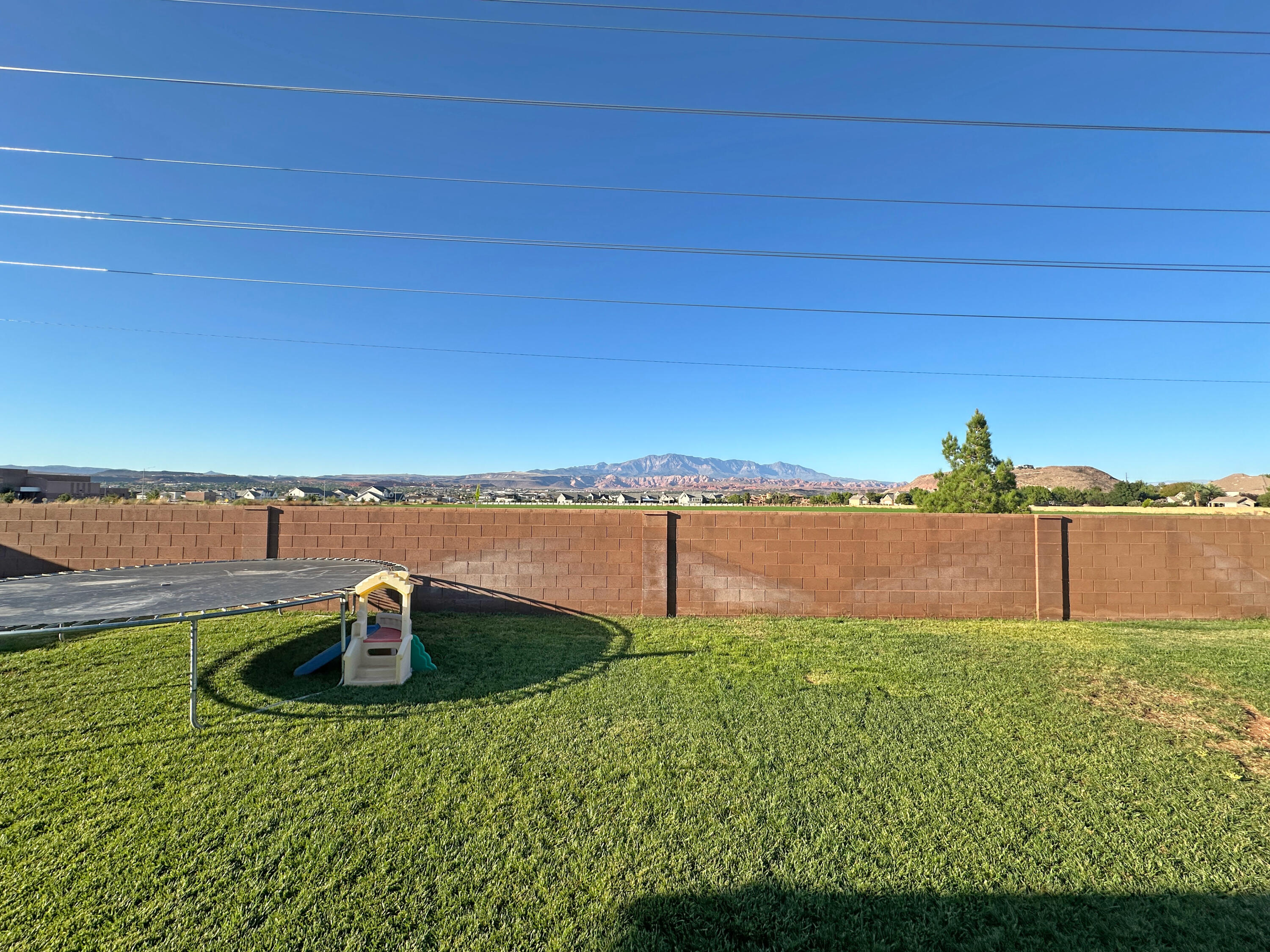 BROOKHAVEN FIELDS - Residential