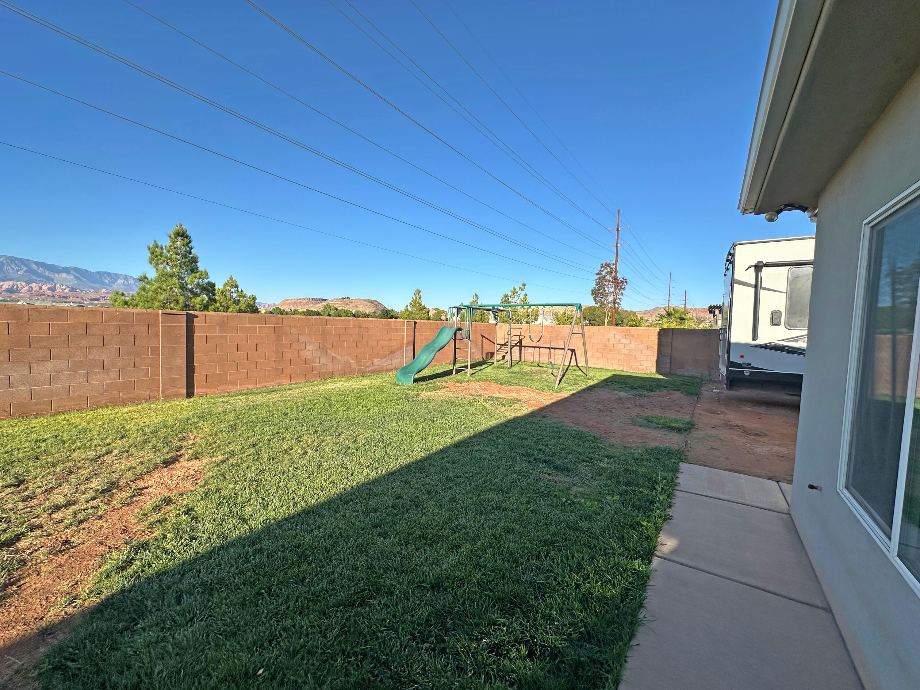 BROOKHAVEN FIELDS - Residential