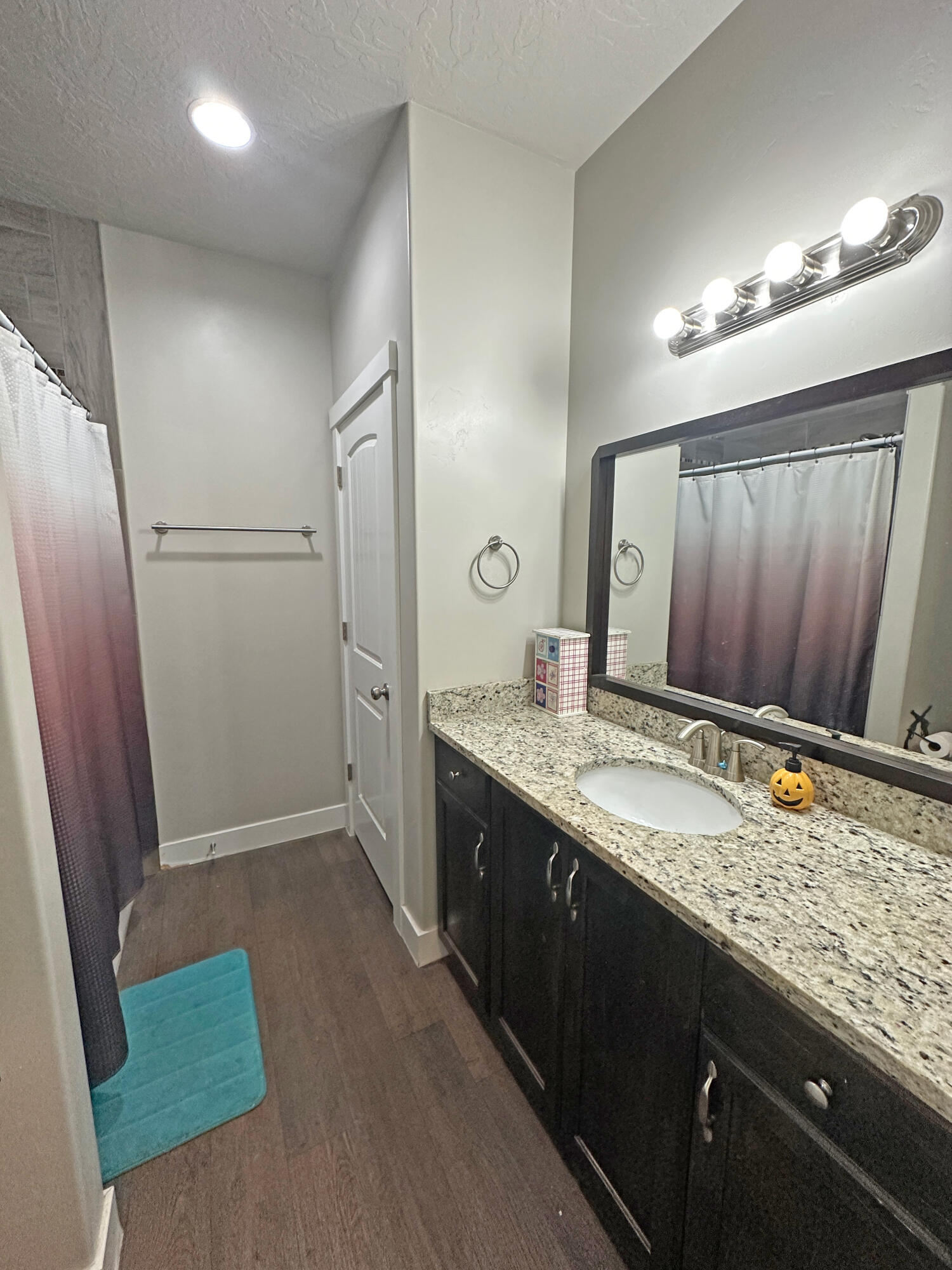 BROOKHAVEN FIELDS - Residential