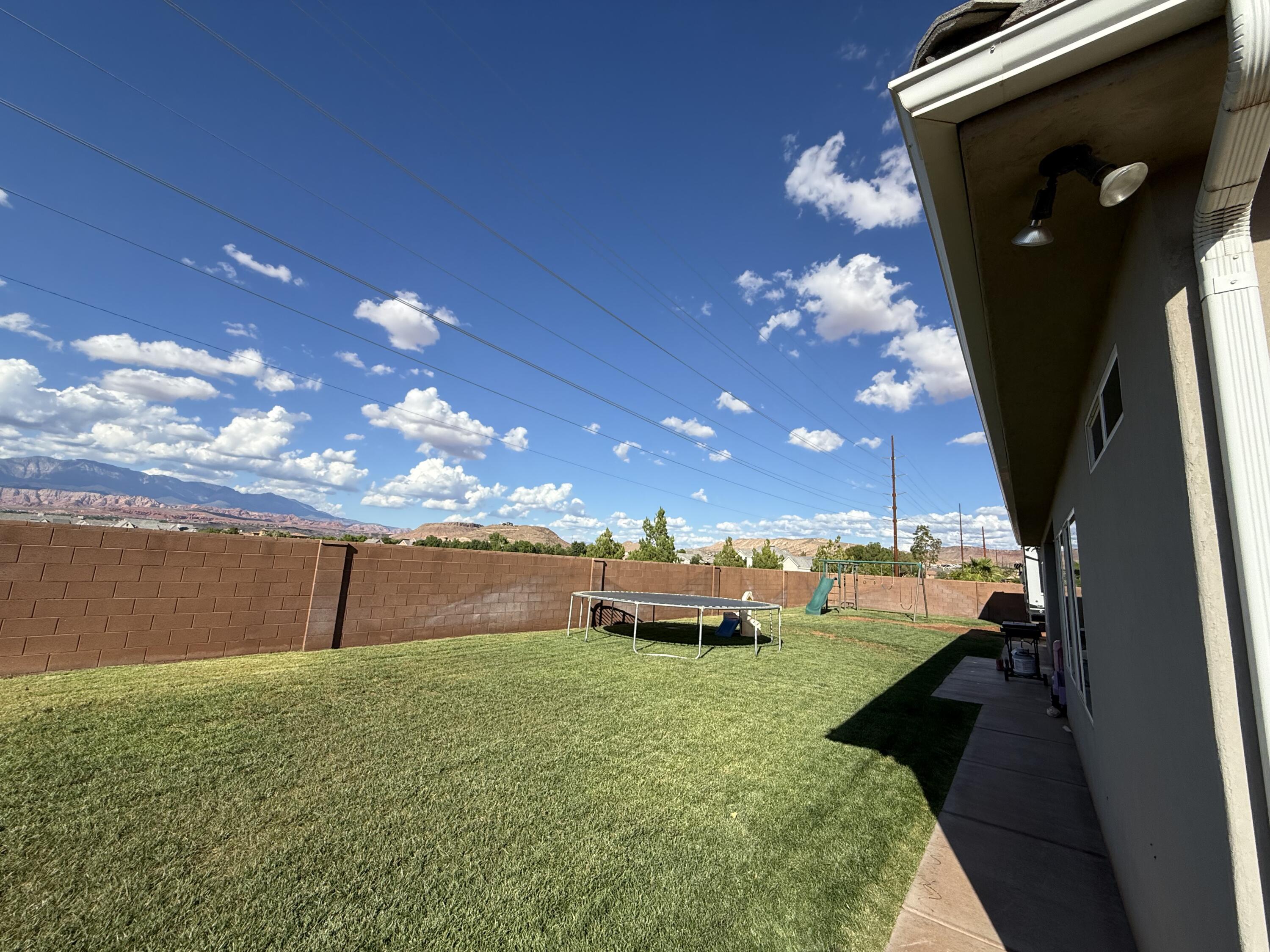 BROOKHAVEN FIELDS - Residential