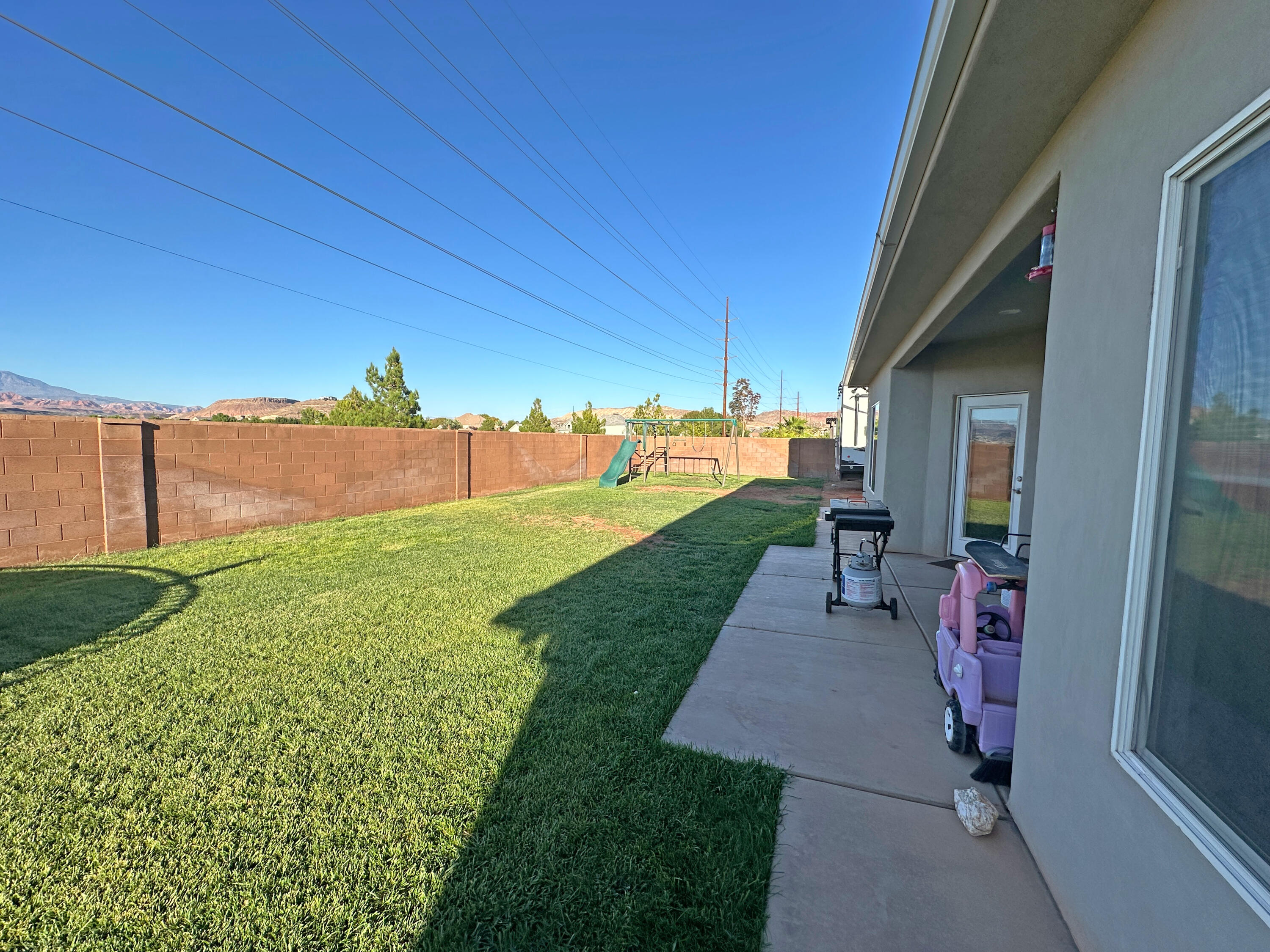 BROOKHAVEN FIELDS - Residential