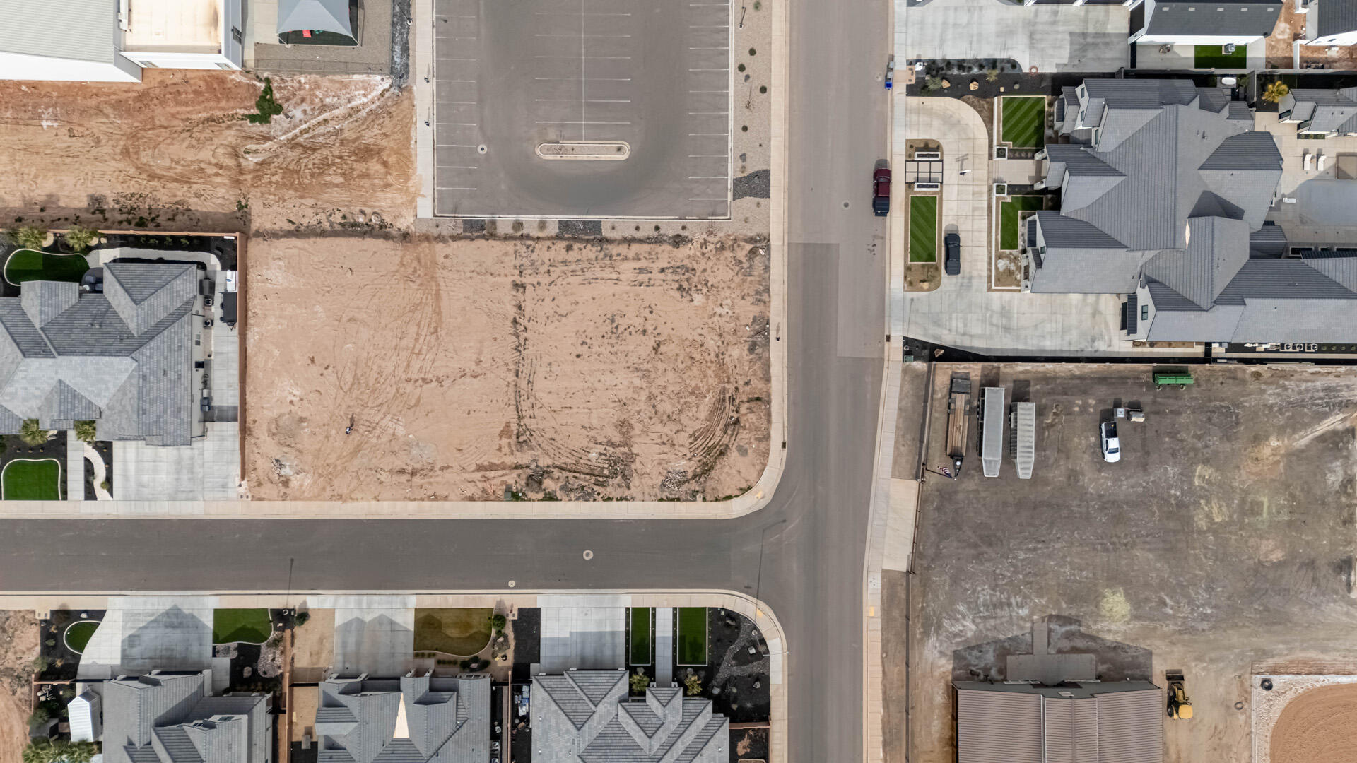 CRIMSON VISTAS - Land