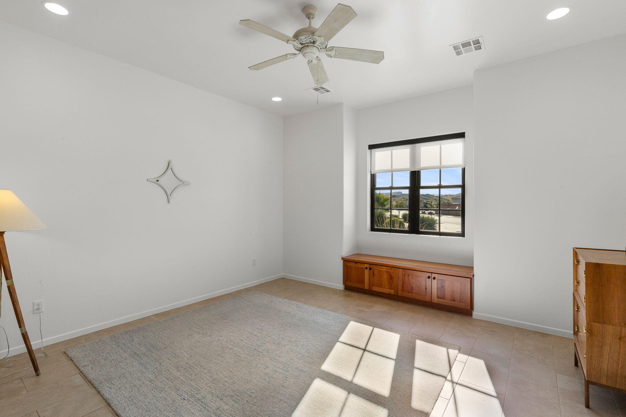 VINEYARD RIDGE - Residential