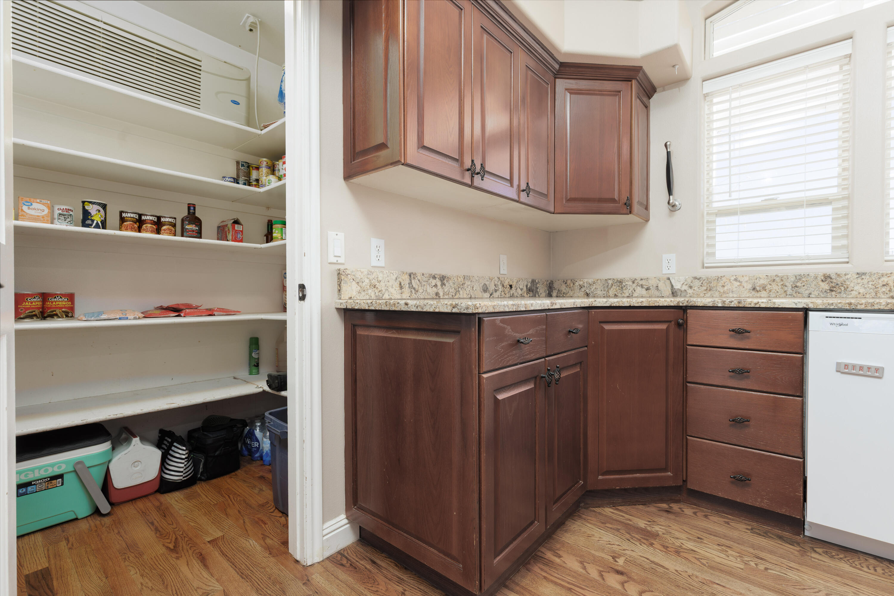 BLOOMINGTON HILLS - Residential