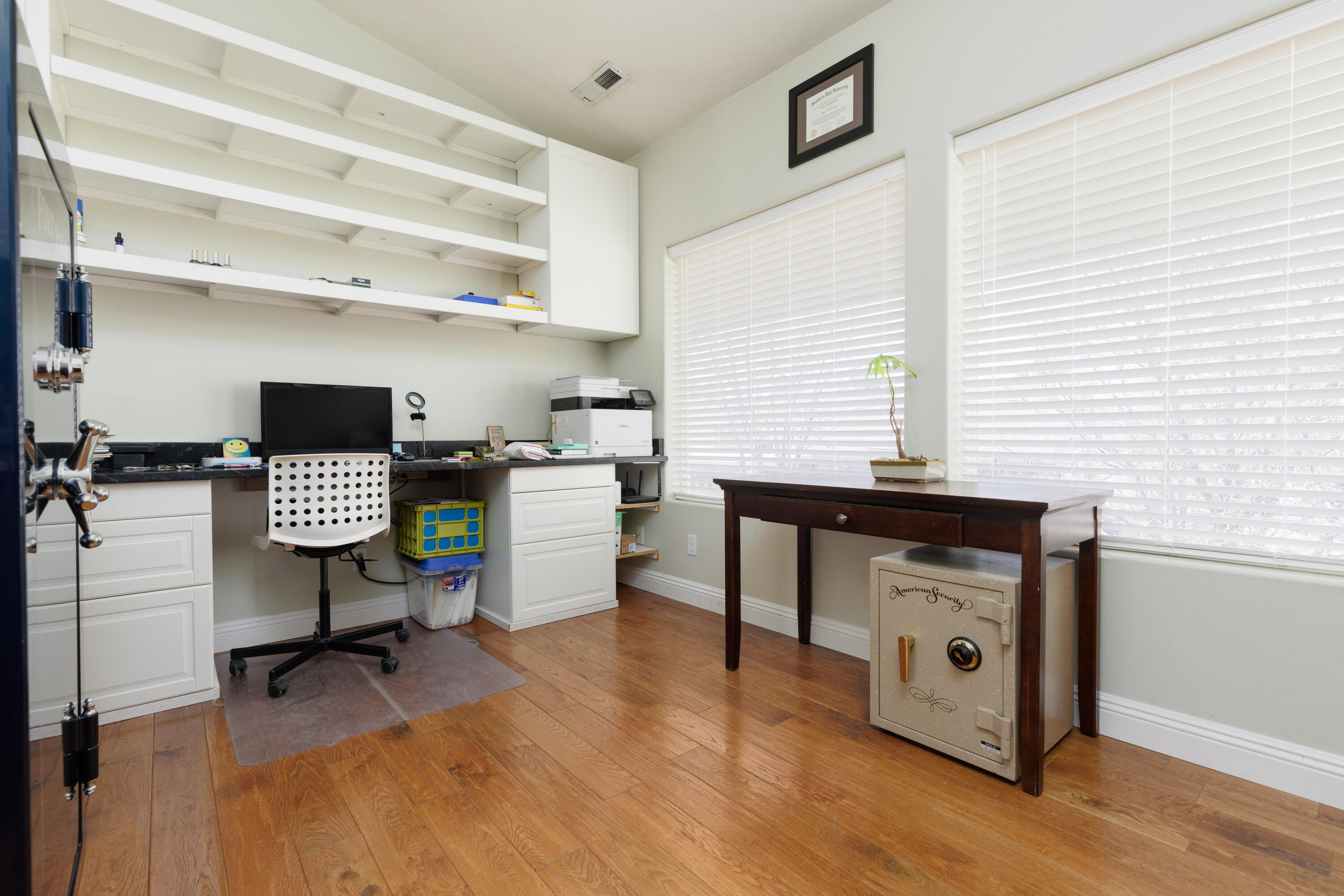 BLOOMINGTON HILLS - Residential