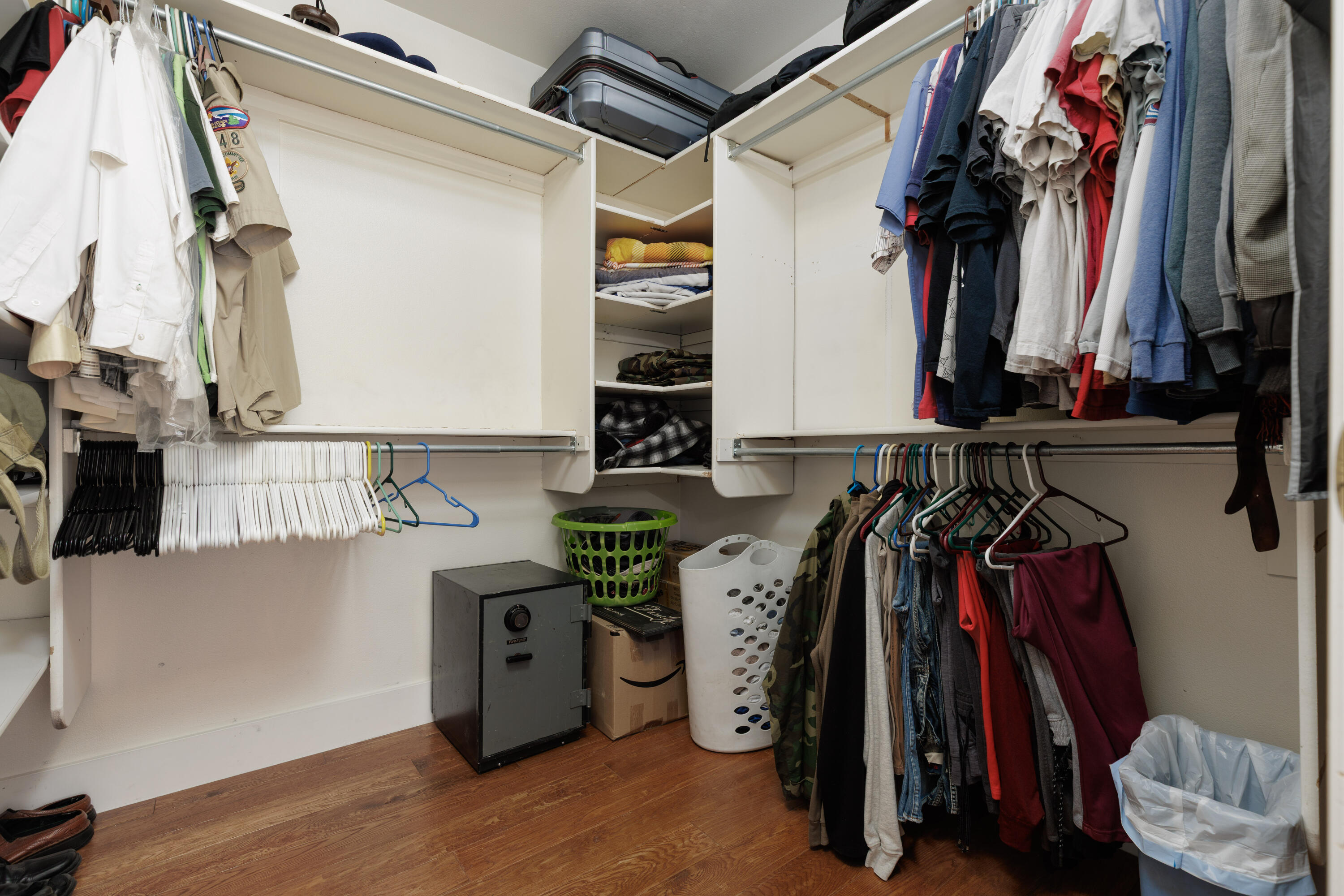 BLOOMINGTON HILLS - Residential