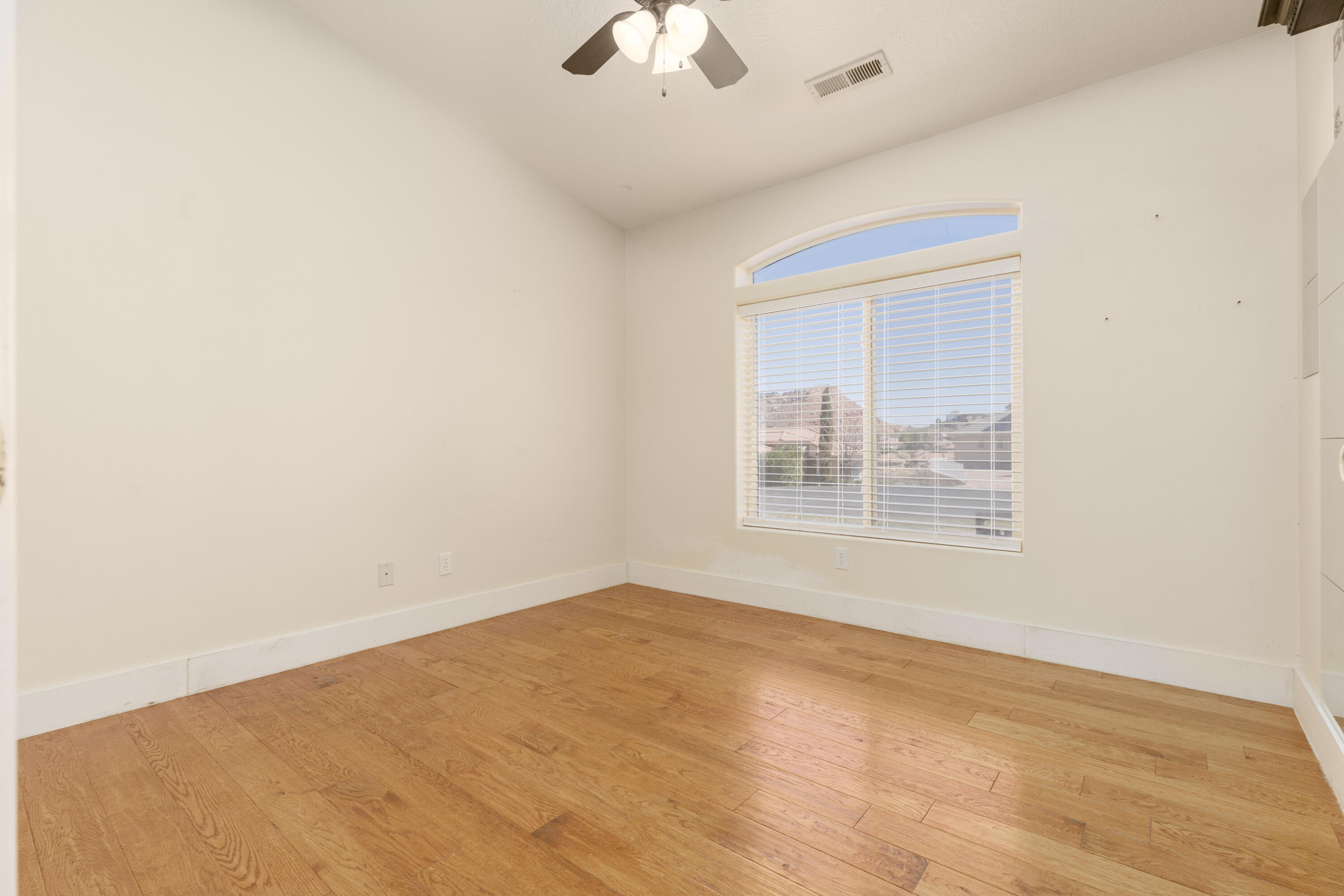 BLOOMINGTON HILLS - Residential