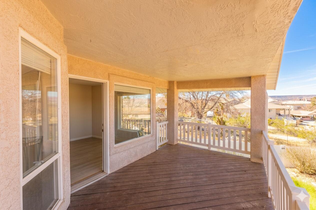 BLOOMINGTON HILLS - Residential