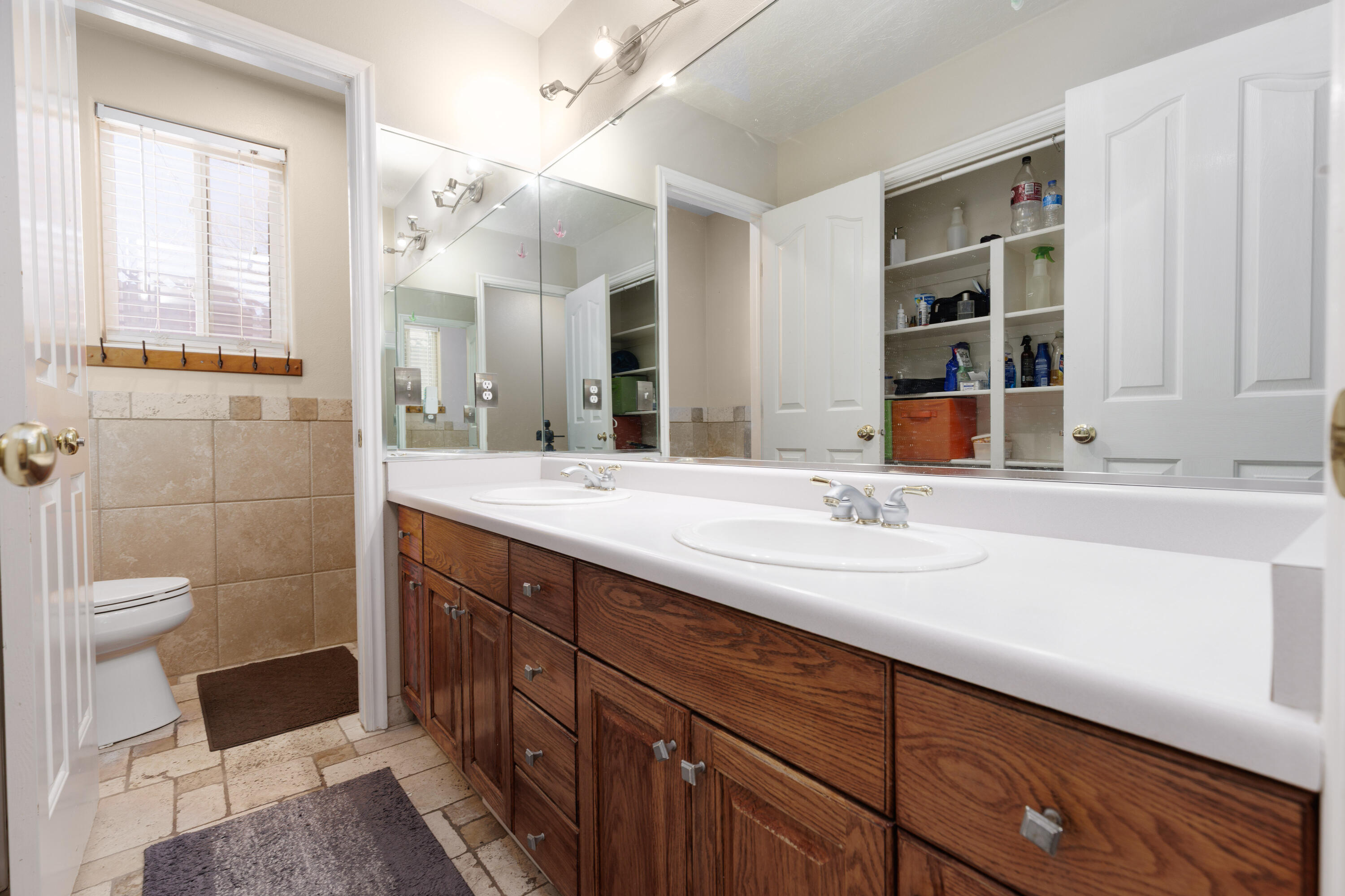 BLOOMINGTON HILLS - Residential