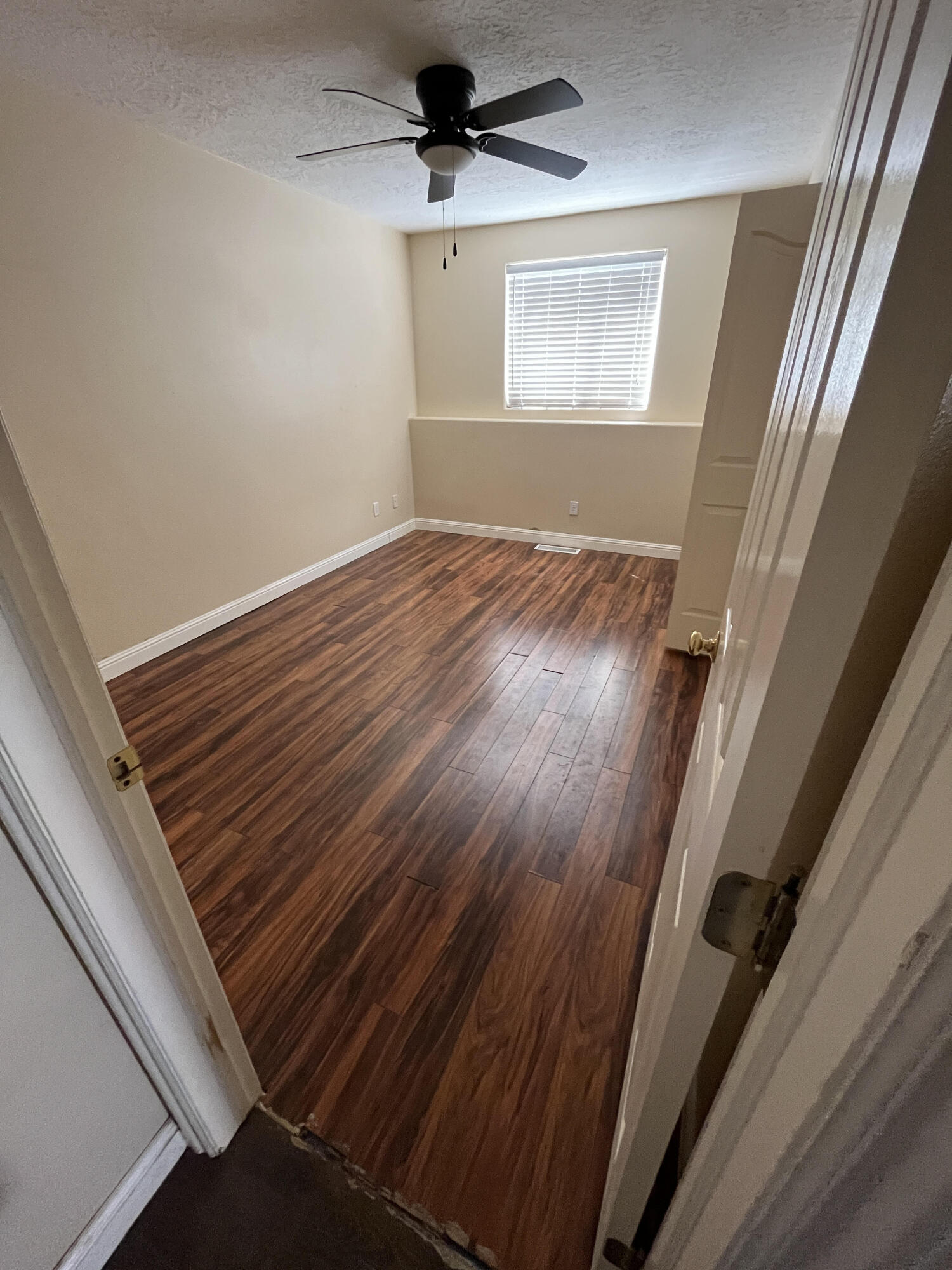 BLOOMINGTON HILLS - Residential