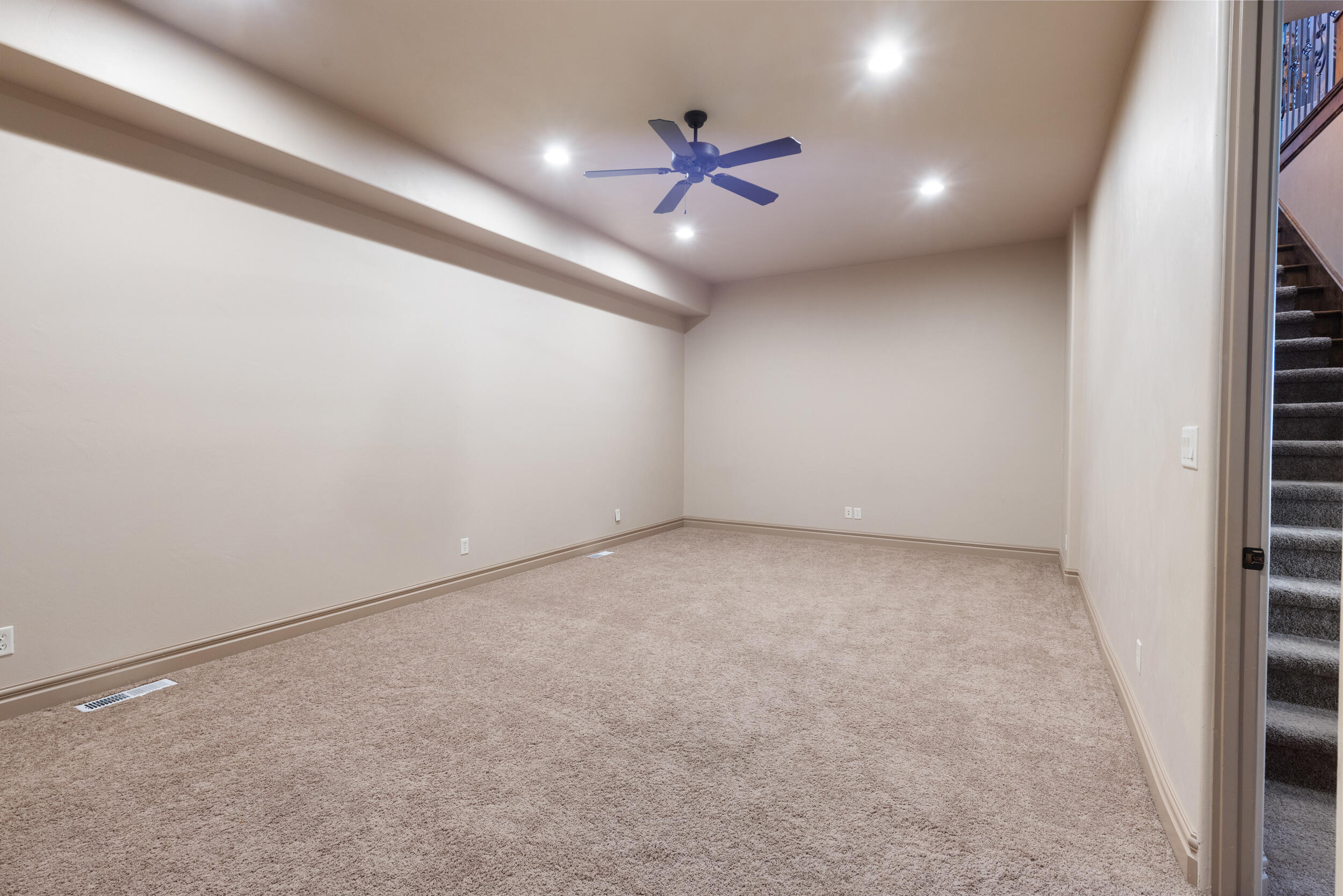 BRIDGEWATER TOWNHOMES AT SUNBROOK - Residential