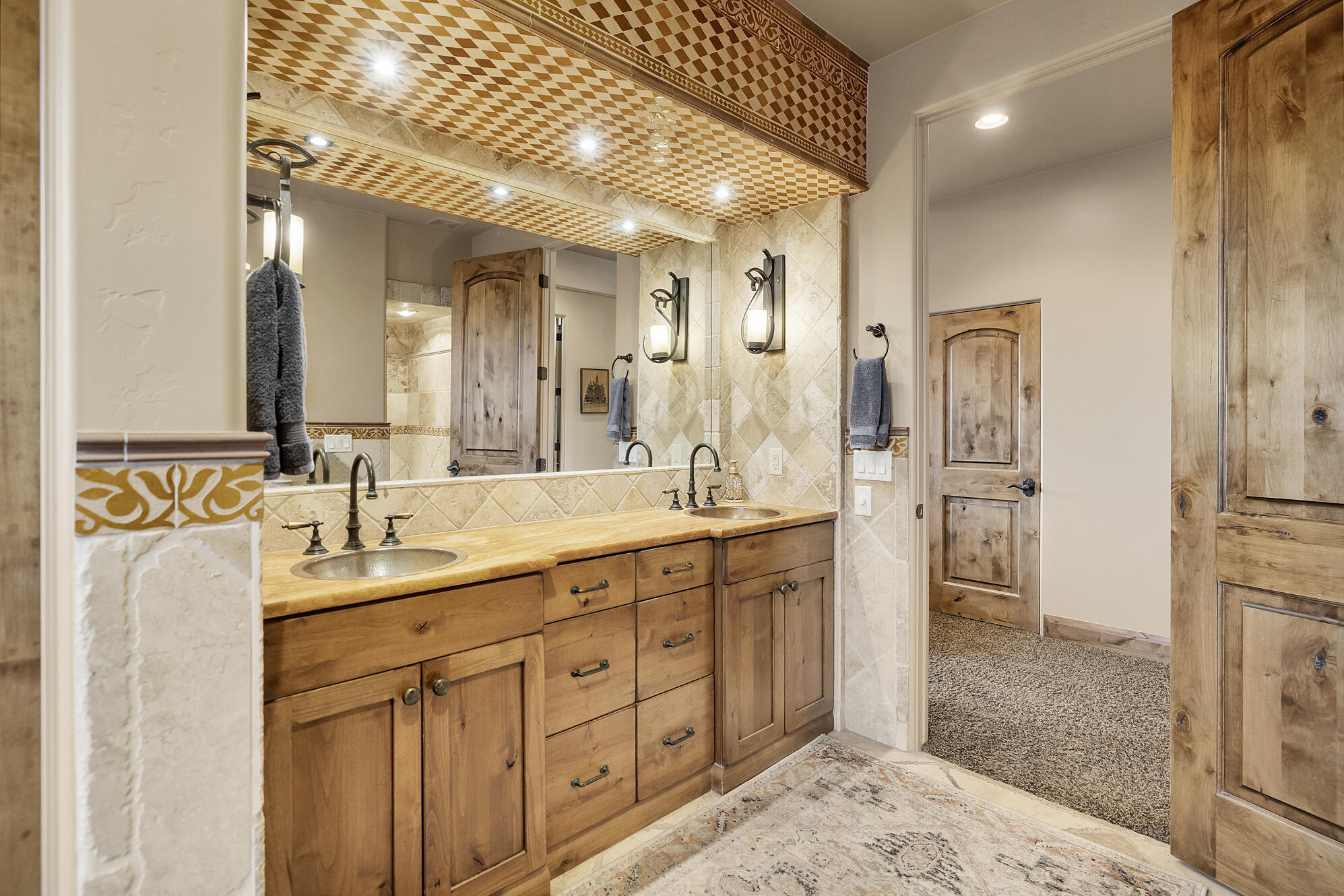 WHISPER RIDGE - Residential