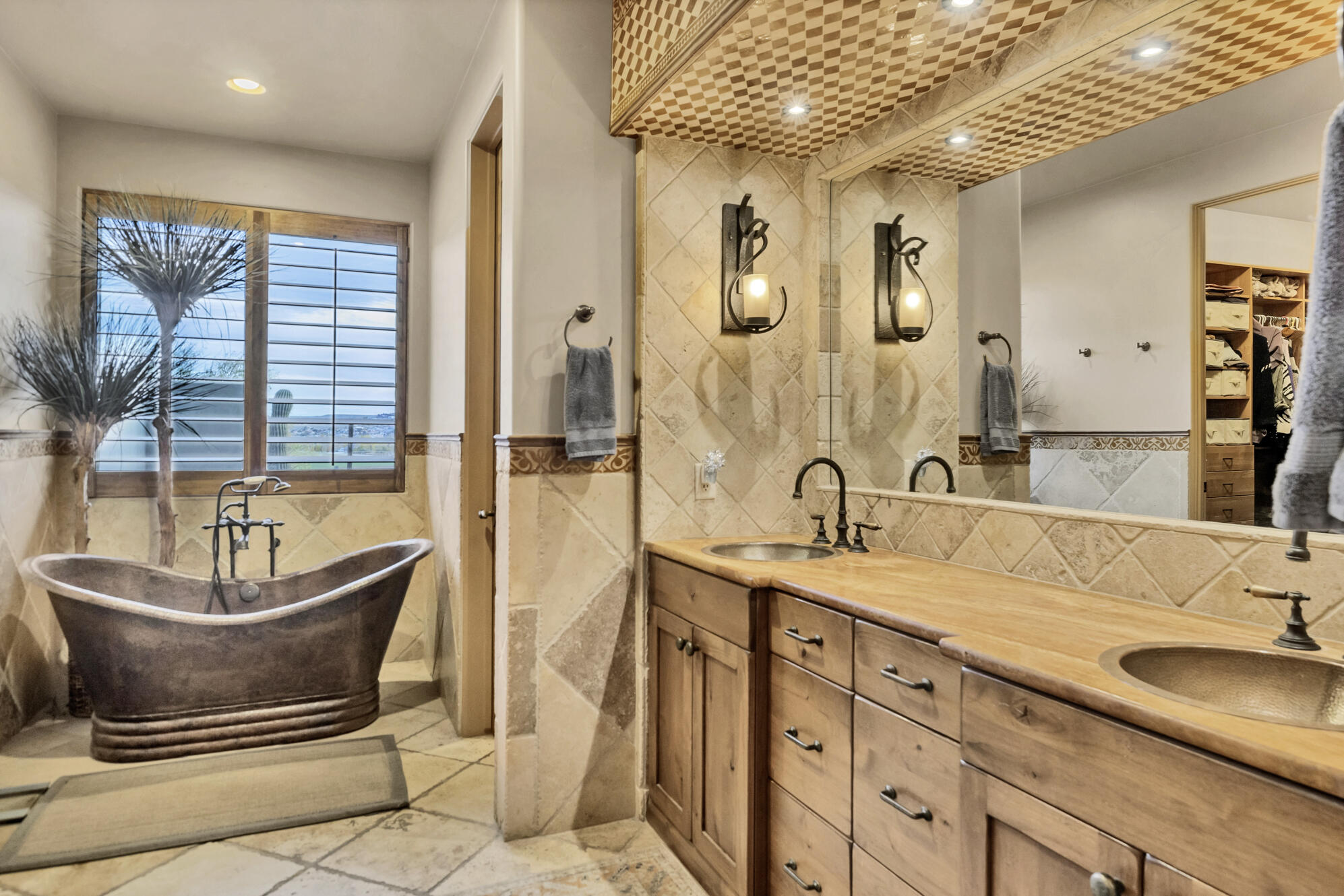 WHISPER RIDGE - Residential