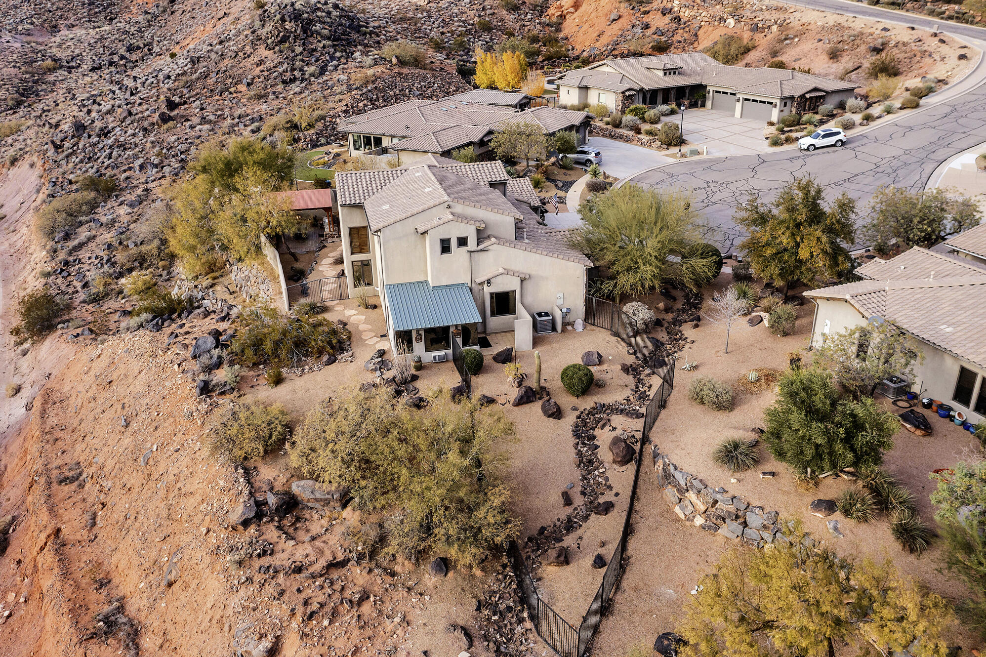 WHISPER RIDGE - Residential