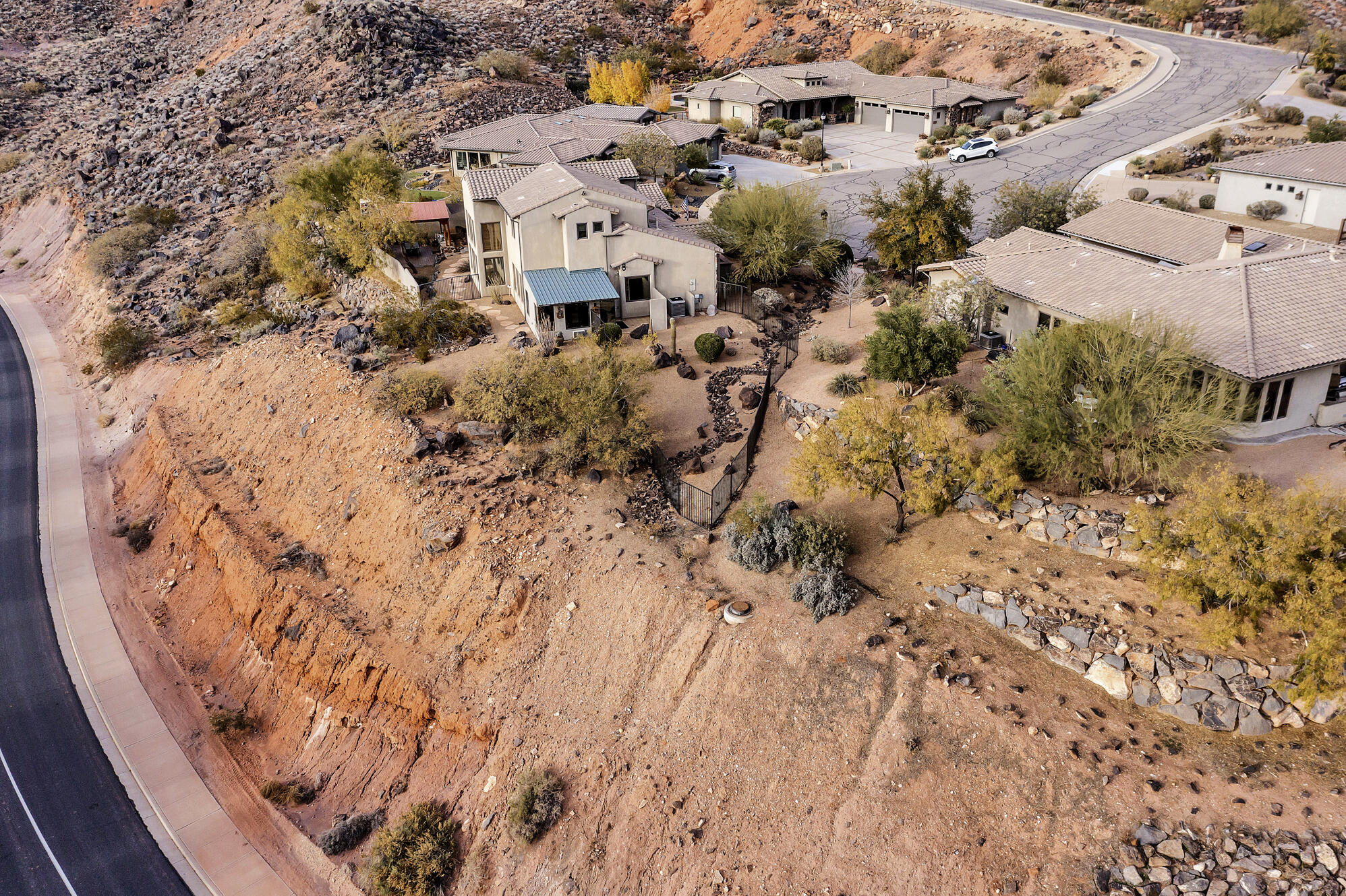 WHISPER RIDGE - Residential