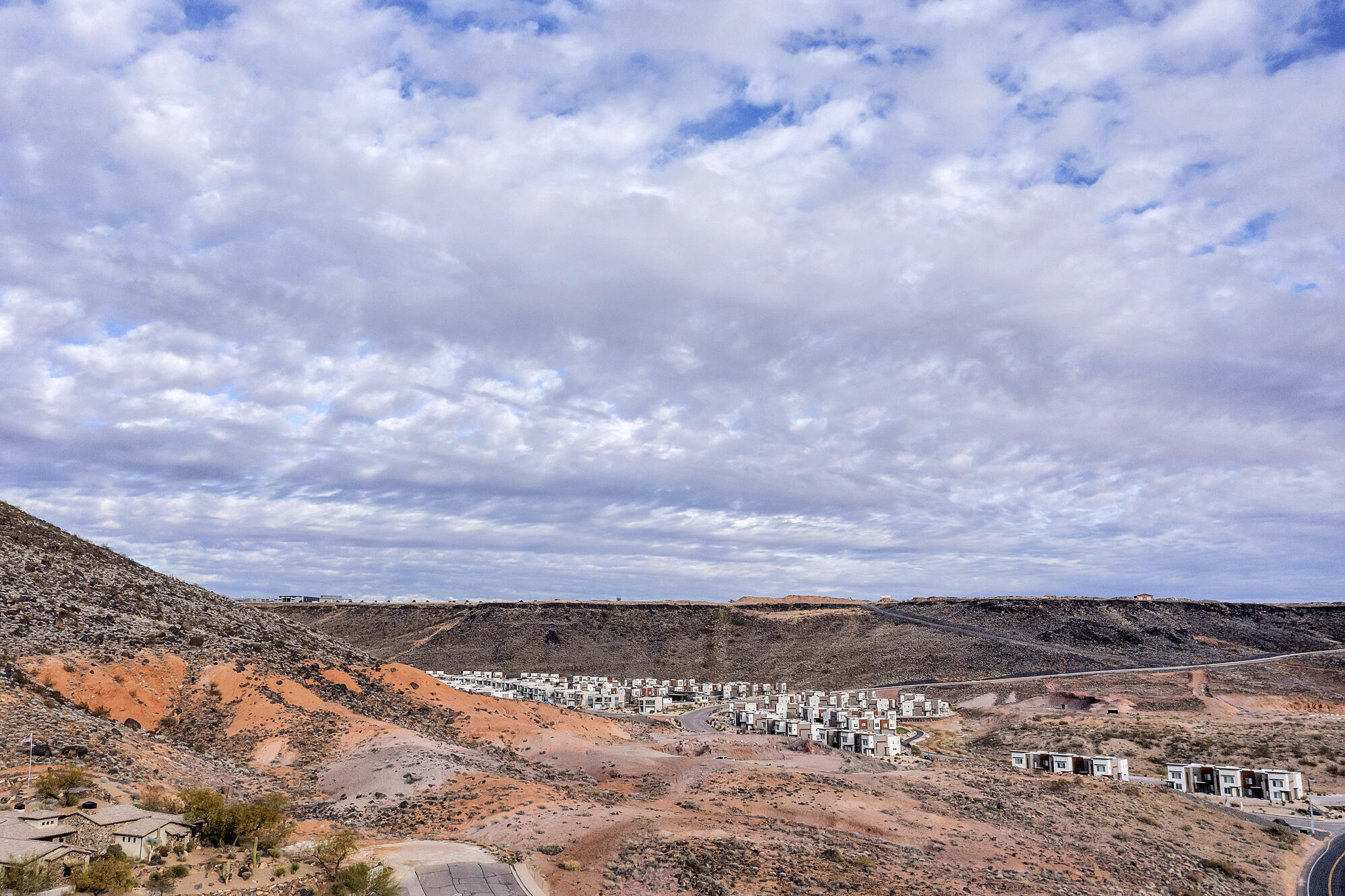 WHISPER RIDGE - Residential