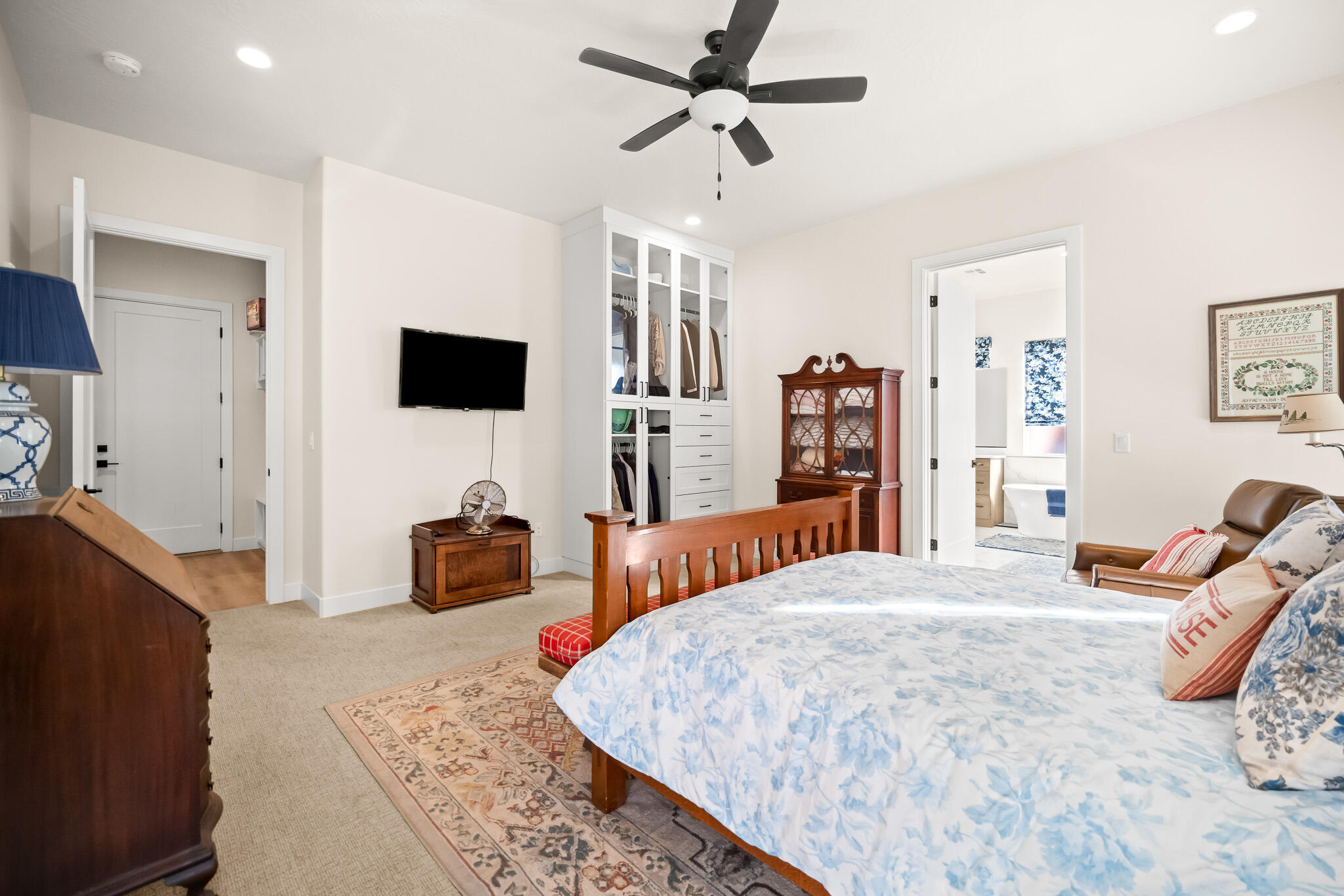 UNITY VILLAGE - Residential