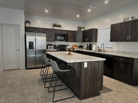 Tiny photo for 528 RIVERBED DR, Washington, UT 84780 (MLS # 26-271962)