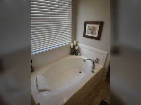 Tiny photo for 528 RIVERBED DR, Washington, UT 84780 (MLS # 26-271962)