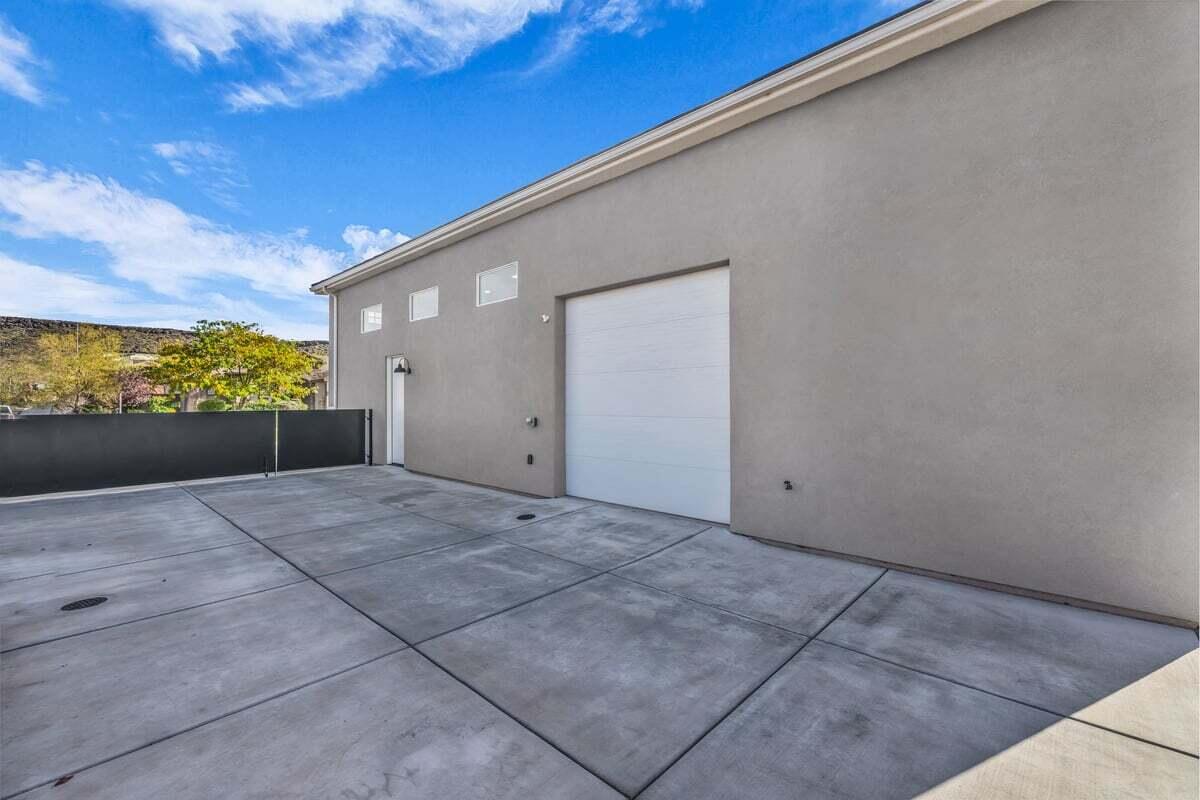 DIXIE SPRINGS - Residential