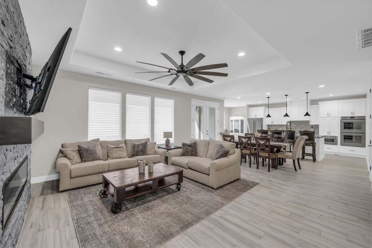 DIXIE SPRINGS - Residential