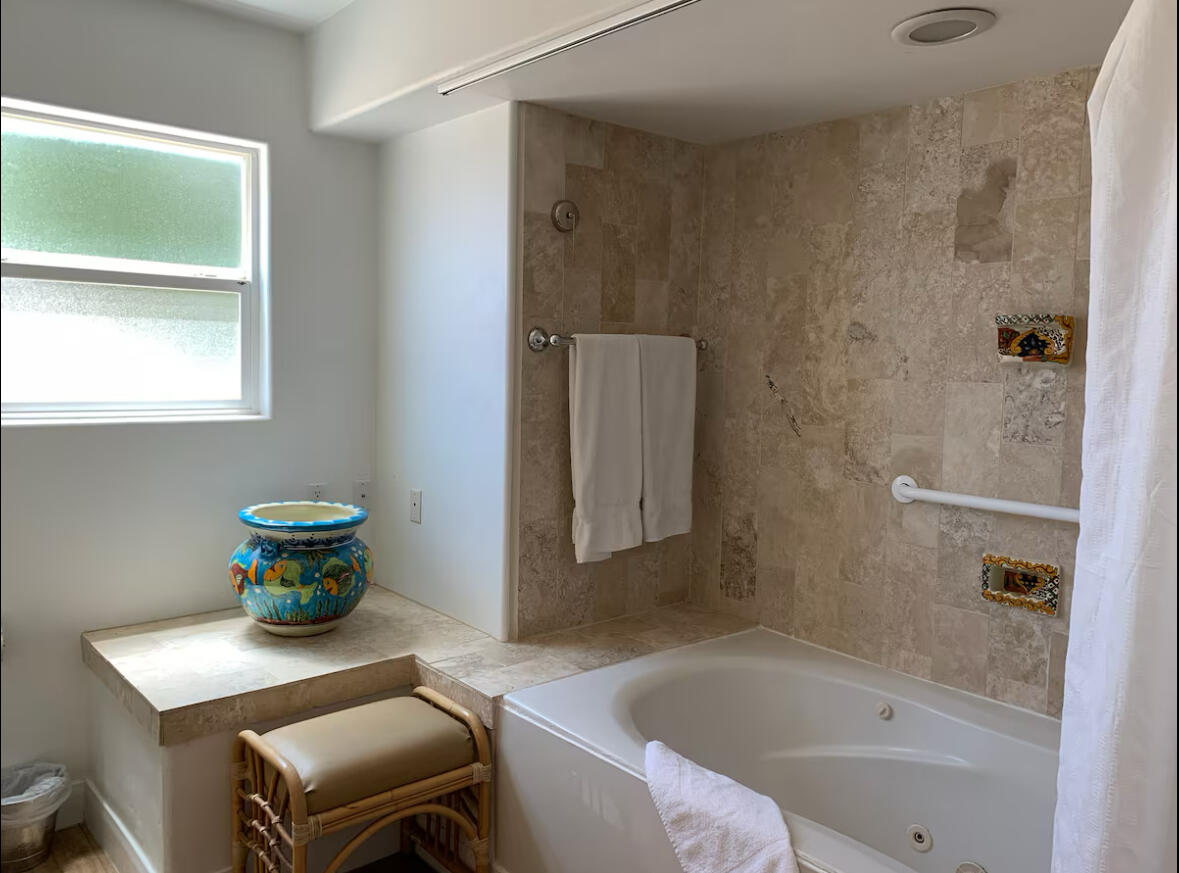 AMIRA AT GREEN VALLEY - Residential