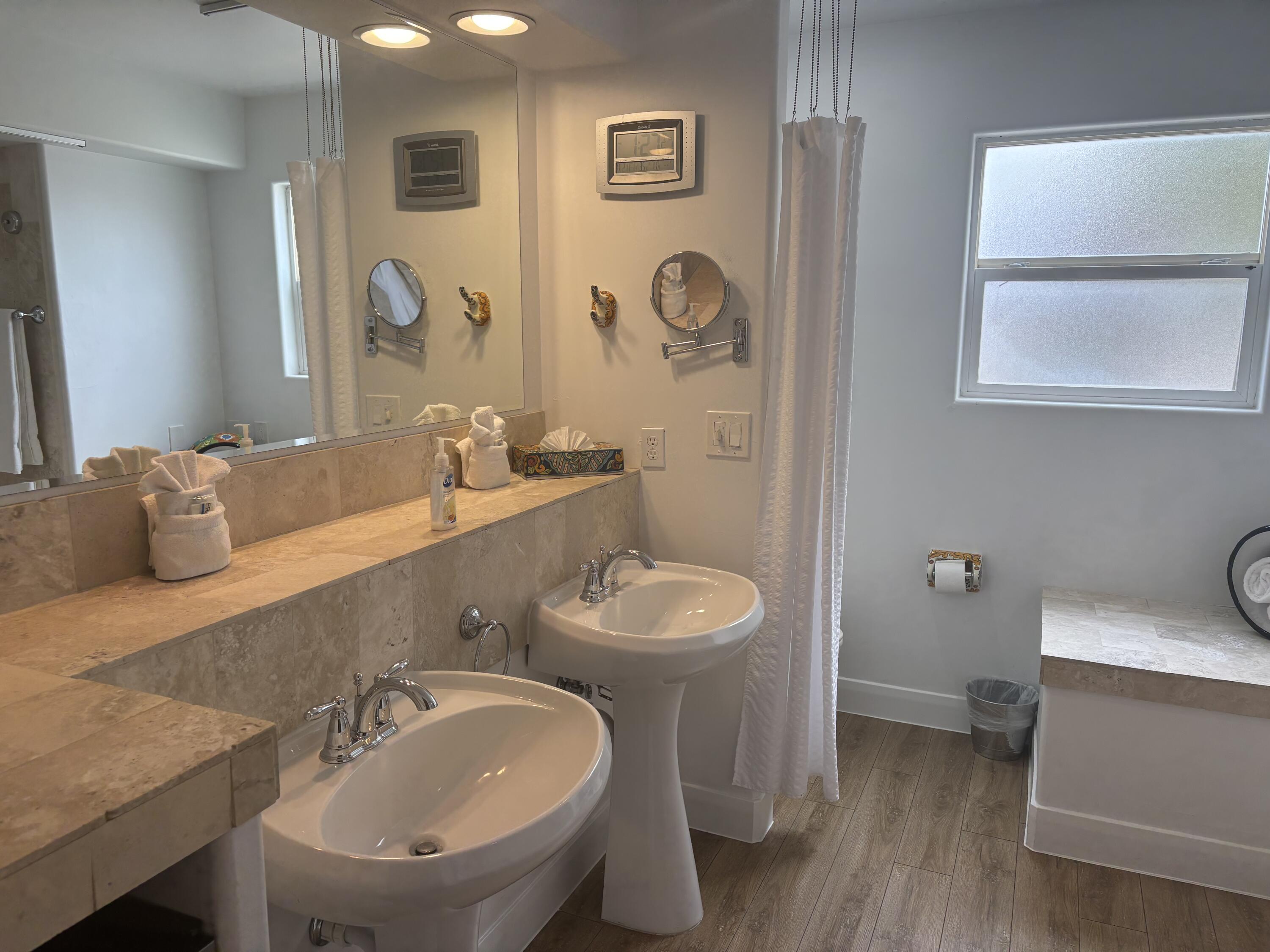 AMIRA AT GREEN VALLEY - Residential