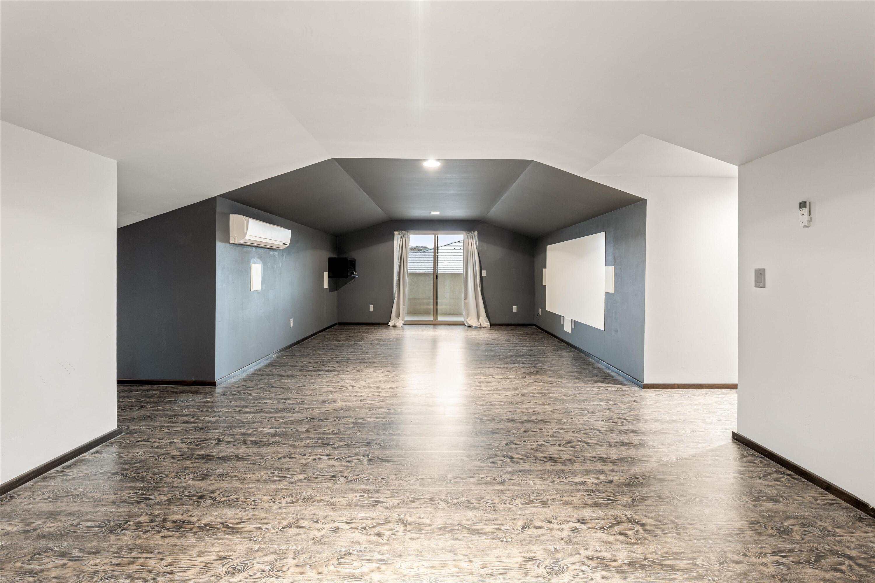 TONAQUINT VALLEY - Residential