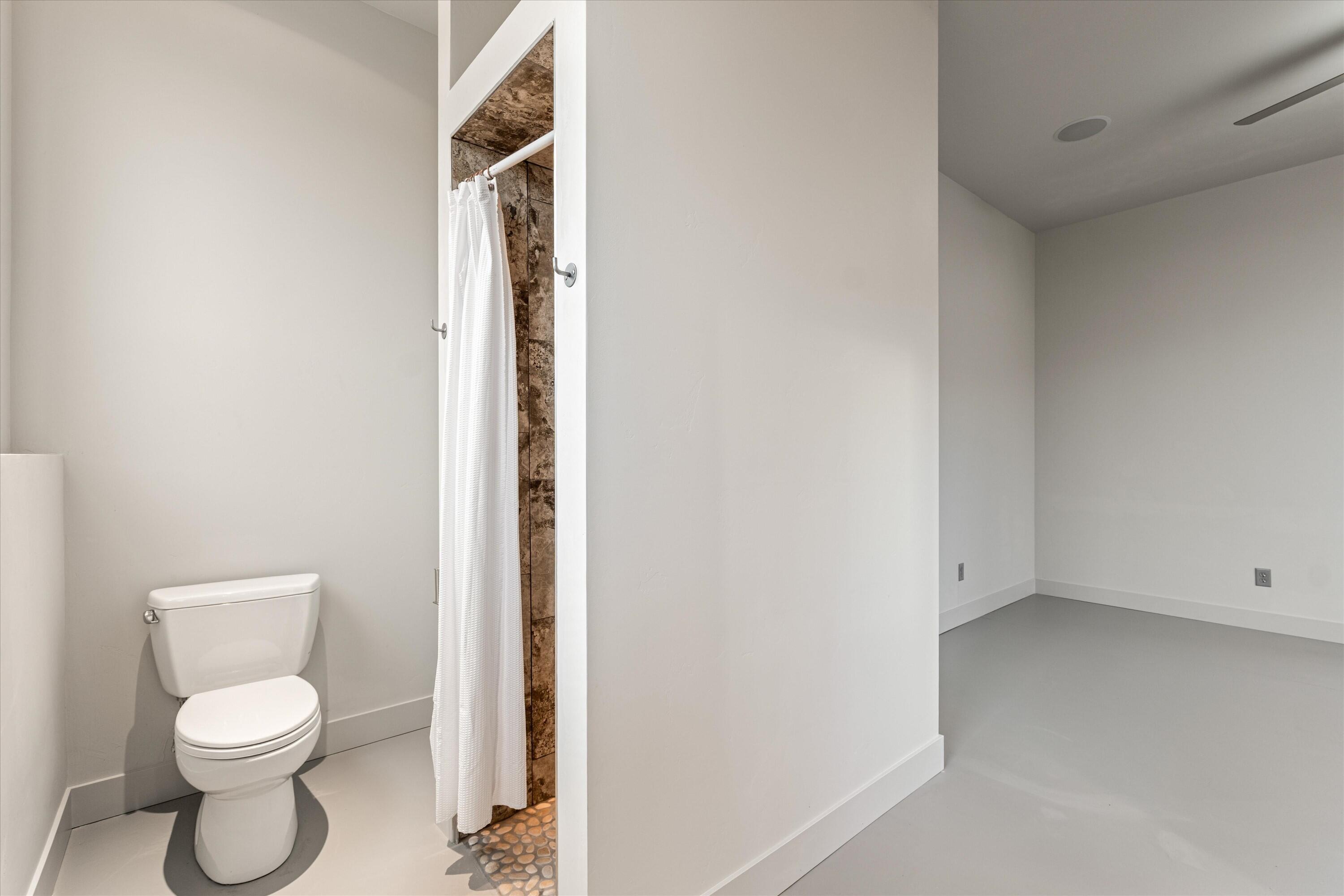 TONAQUINT VALLEY - Residential