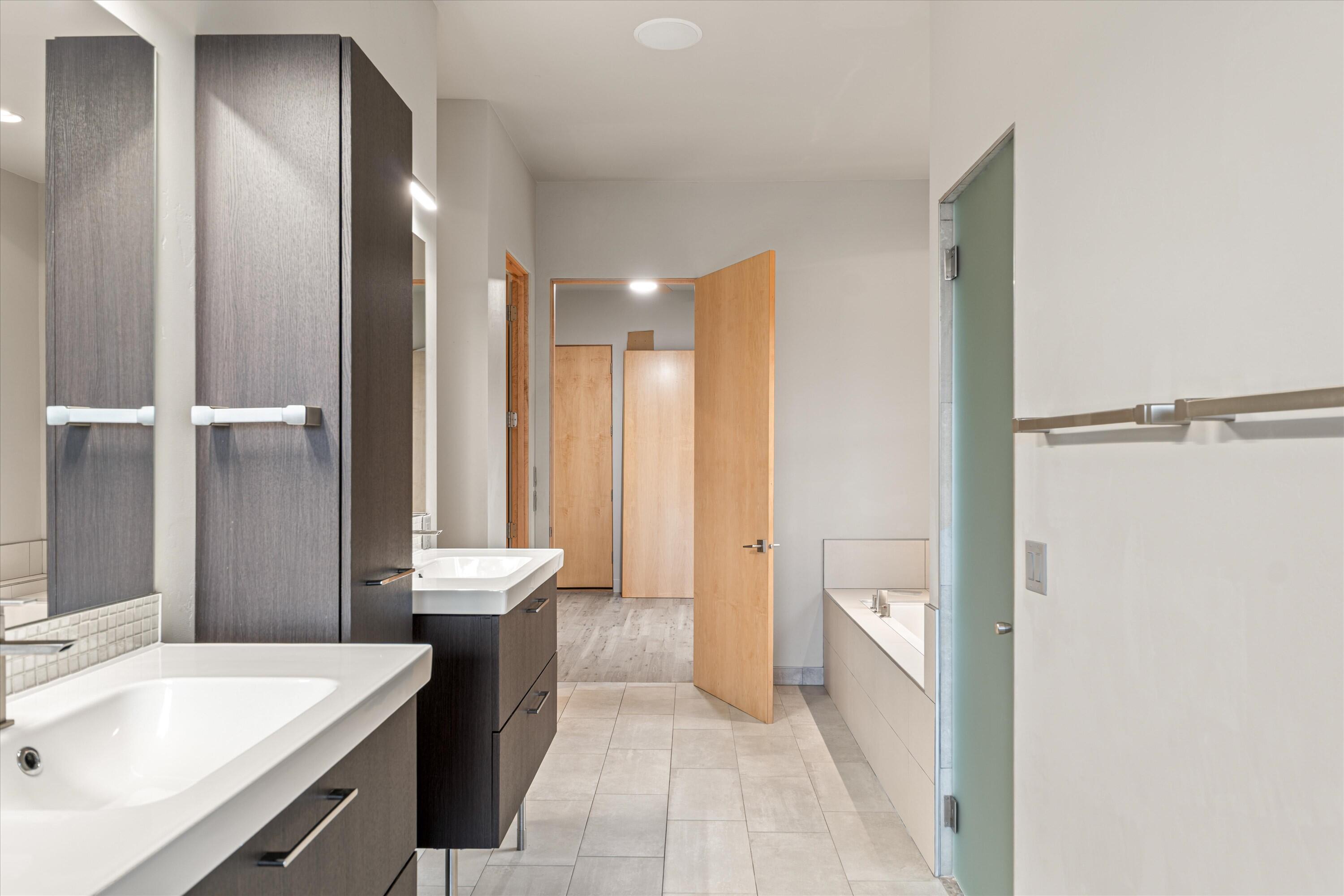 TONAQUINT VALLEY - Residential