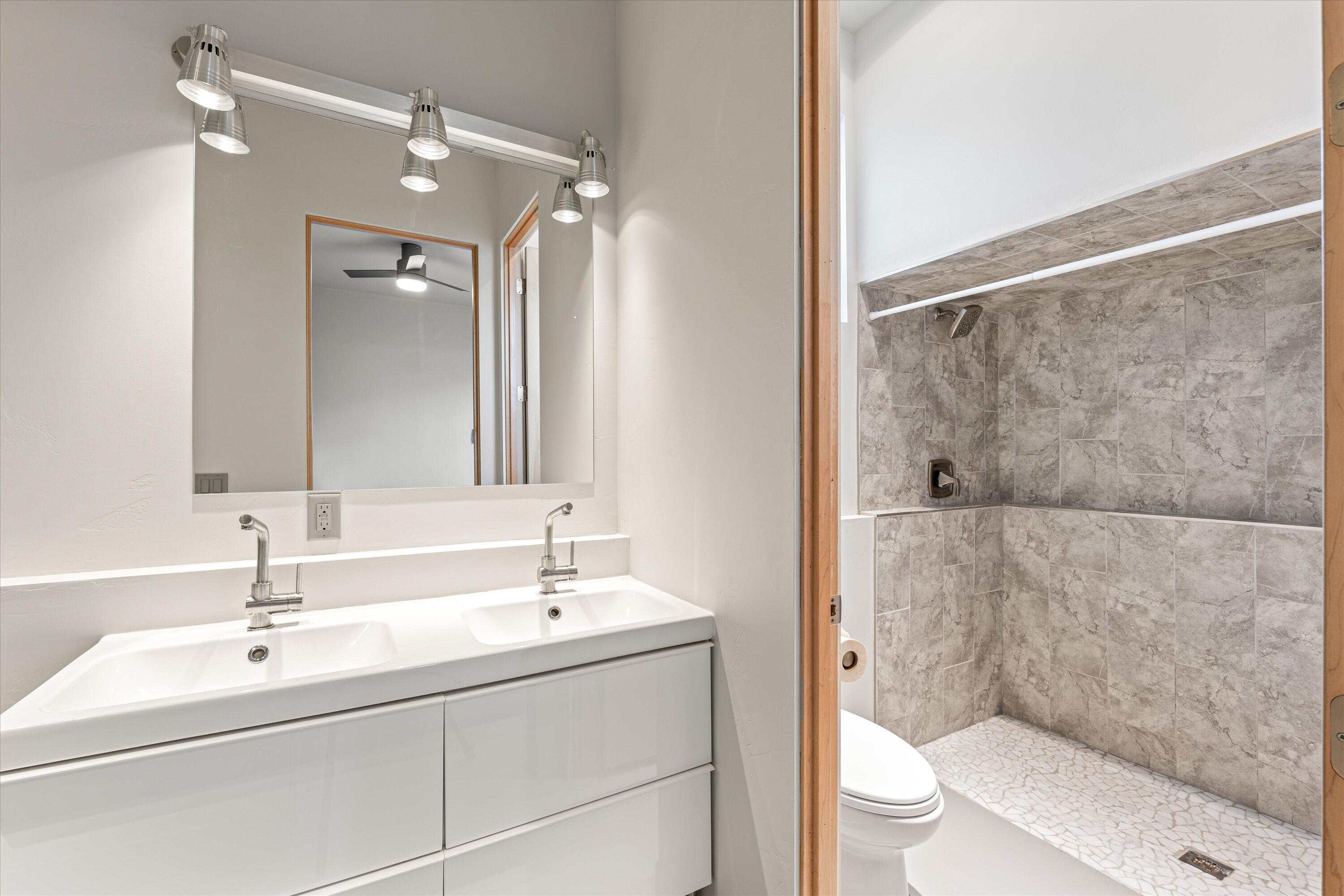 TONAQUINT VALLEY - Residential