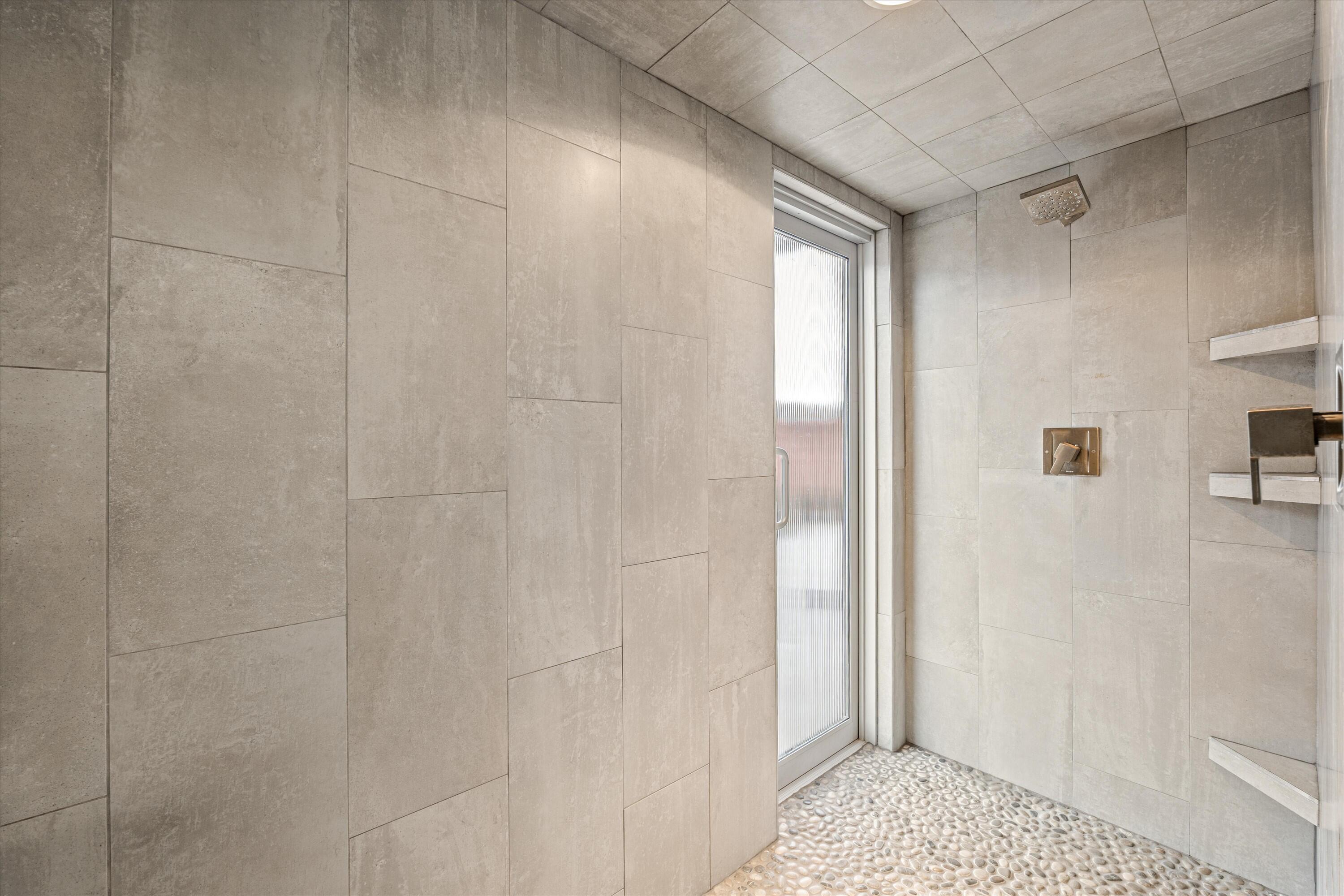 TONAQUINT VALLEY - Residential