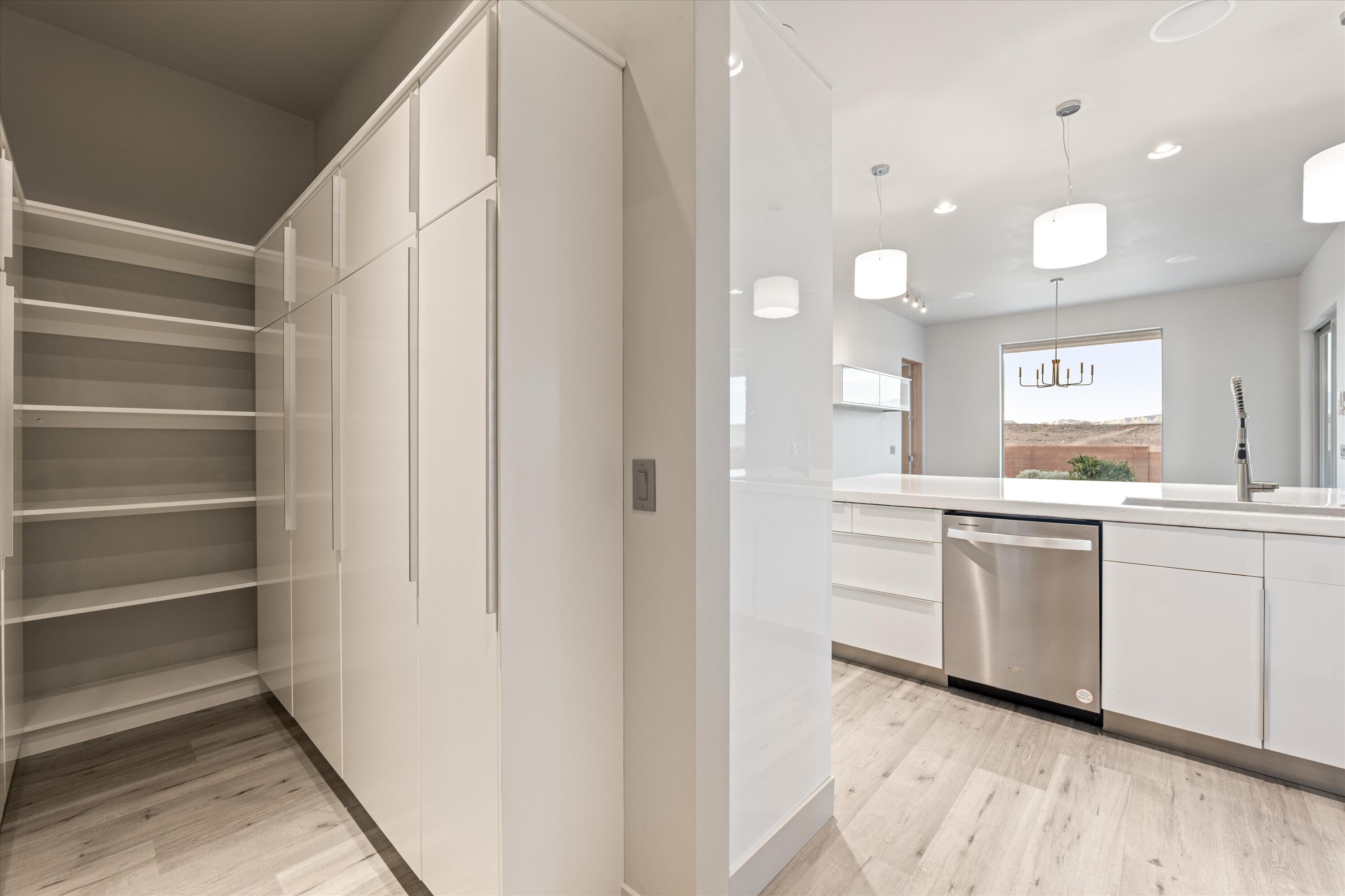 TONAQUINT VALLEY - Residential